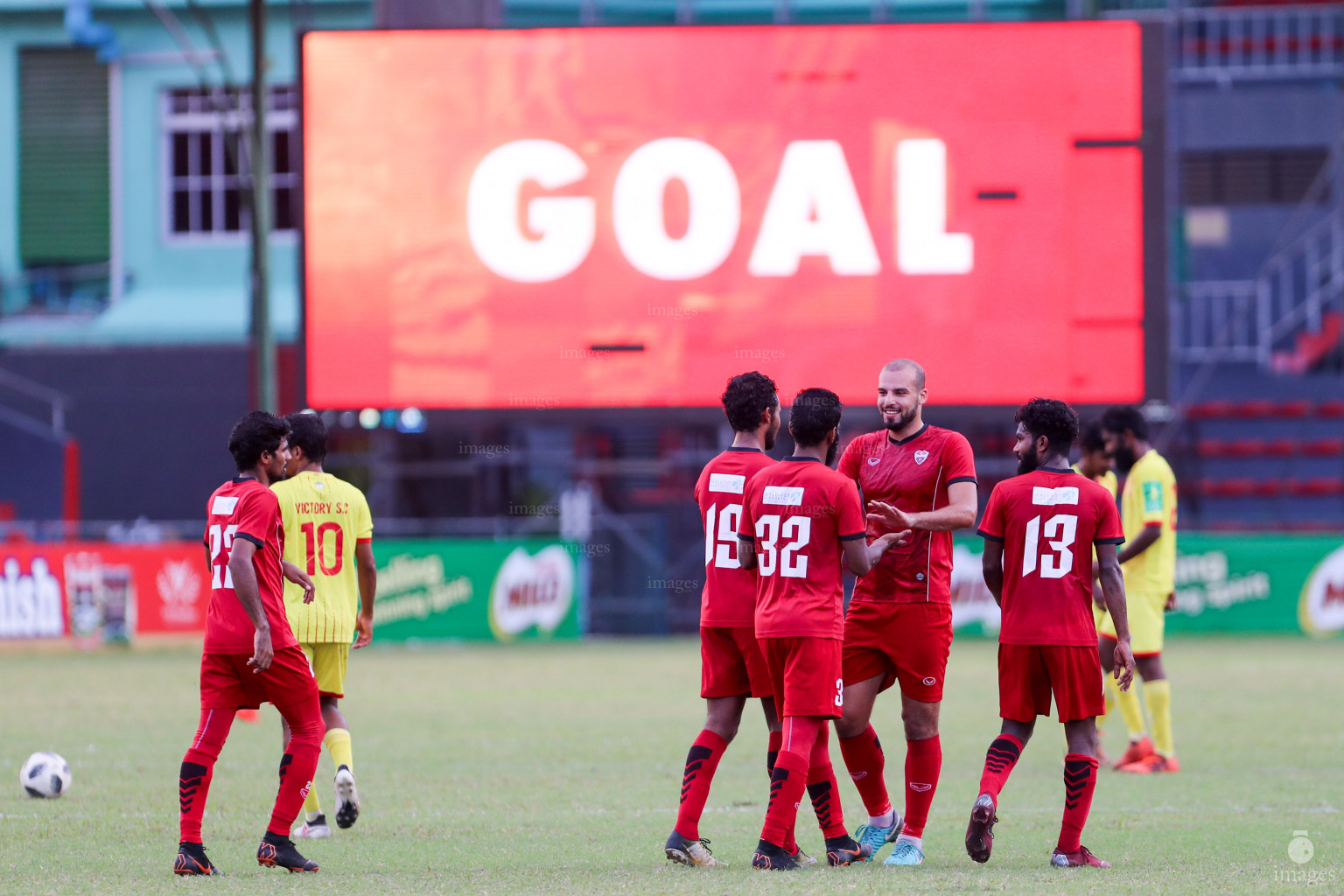 TC Sports Club vs Victory Sports Club in Dhiraagu Dhivehi Premier League 2018 in Male, Maldives, Monday  October 22, 2018. (Images.mv Photo/Suadh Abdul Sattar)