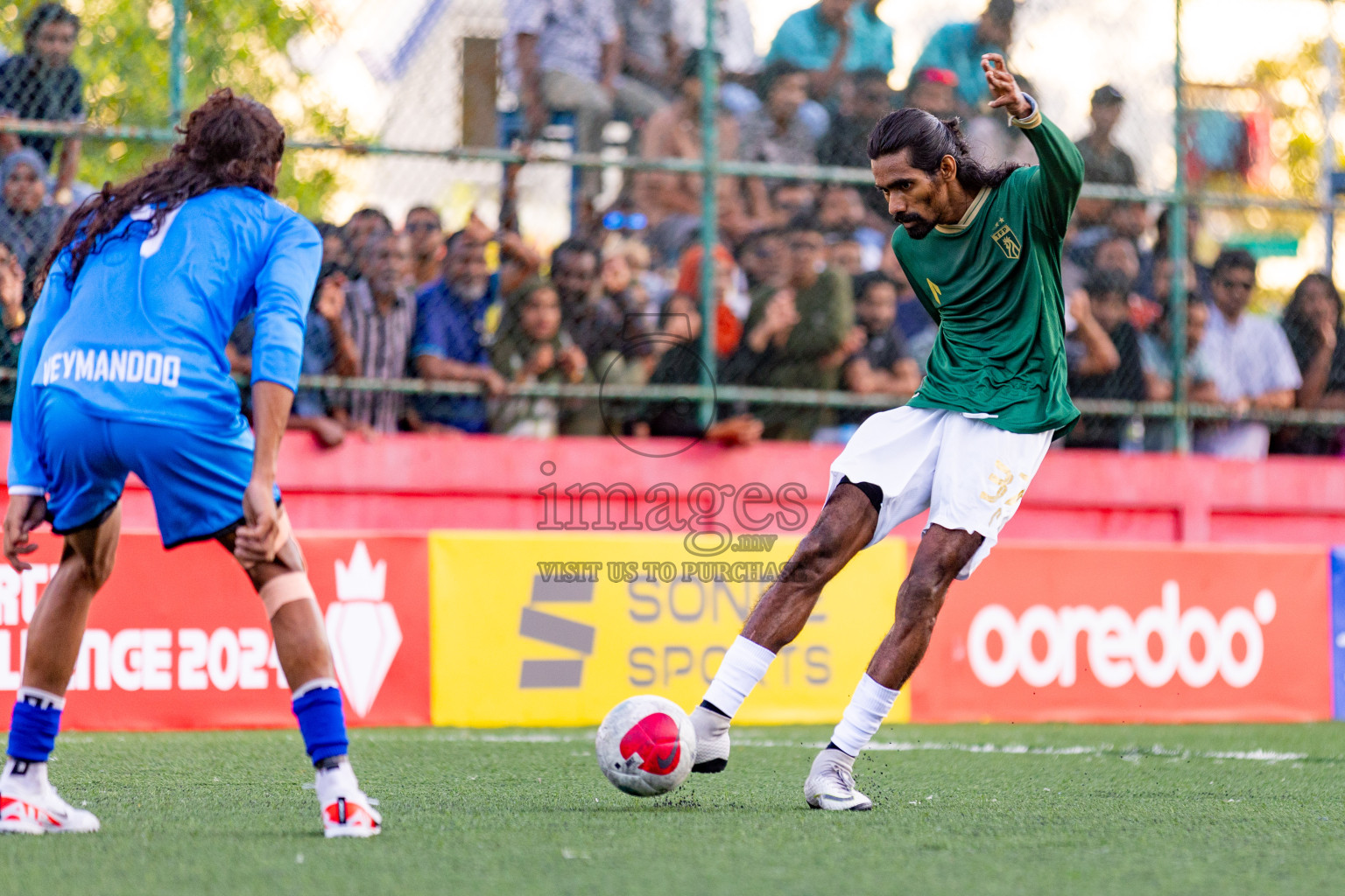 Th.Veymandoo vs Th.Thimarafushi in Day 6 of Golden Futsal Challenge 2024 was held on Saturday, 20th January 2024, in Hulhumale', Maldives 
Photos: Hassan Simah / images.mv