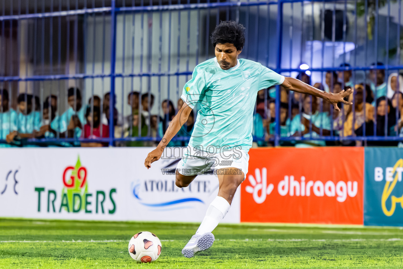 Dhonfan vs Fehendhoo in Day 1 of Better in Baa Futsal Fiesta 2025 Man's division held in B. Eydhafushi, Maldives on Wednesday, 5th November 2025. Photos: Nausham Waheed / images.mv