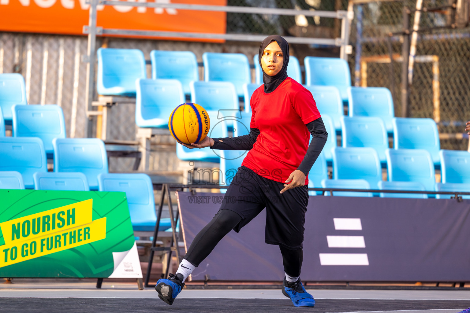 Day 2 of MILO Ramadan 3x3 Challenge 2024 was held in Ekuveni Outdoor Basketball Court at Male', Maldives on Wednesday, 13th March 2024.
Photos: Ismail Thoriq / images.mv