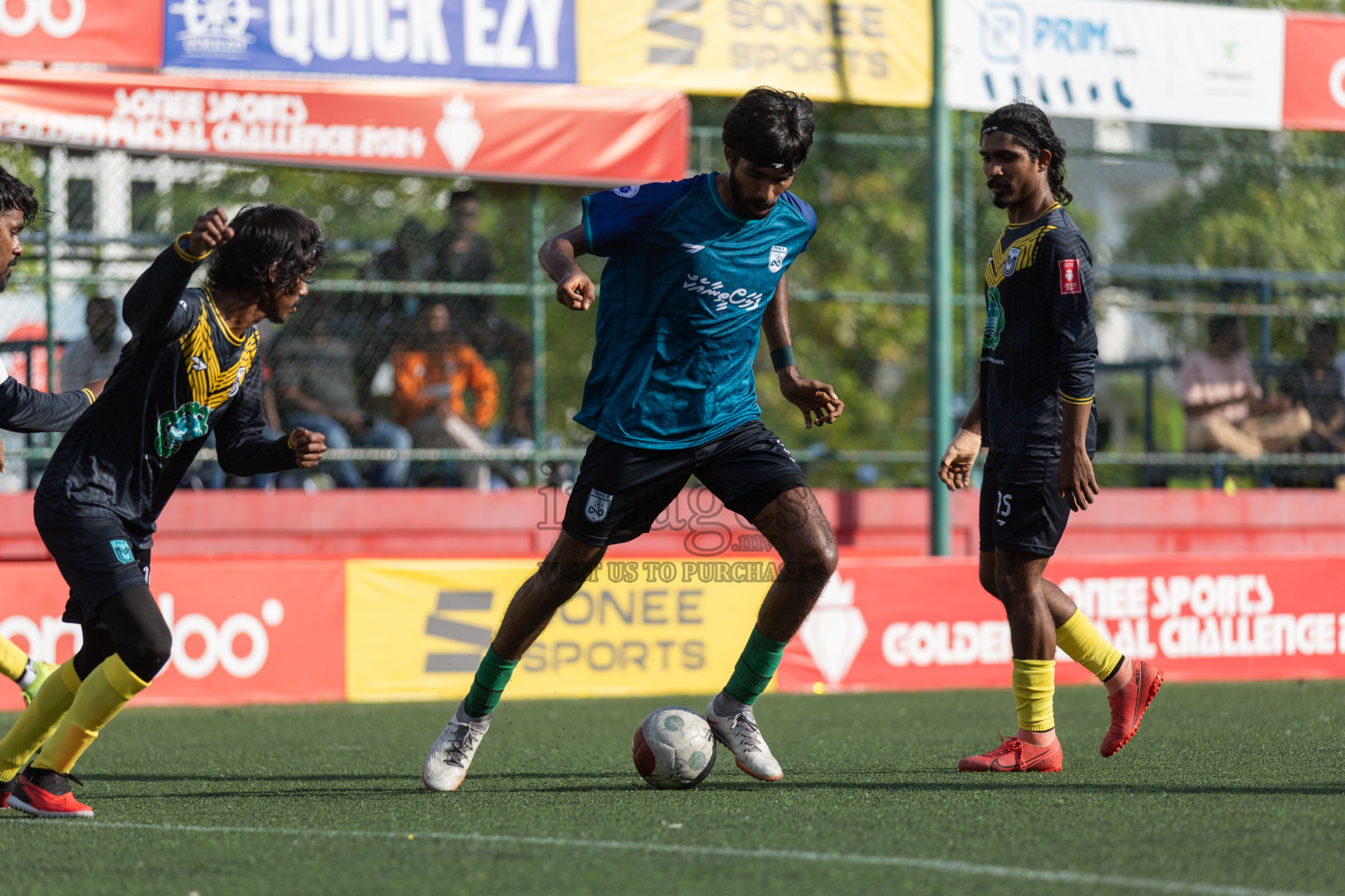 F Bilehdhoo vs F Magoodhoo in Day 20 of Golden Futsal Challenge 2024 was held on Saturday , 3rd February 2024 in Hulhumale', Maldives Photos: Nausham Waheed / images.mv