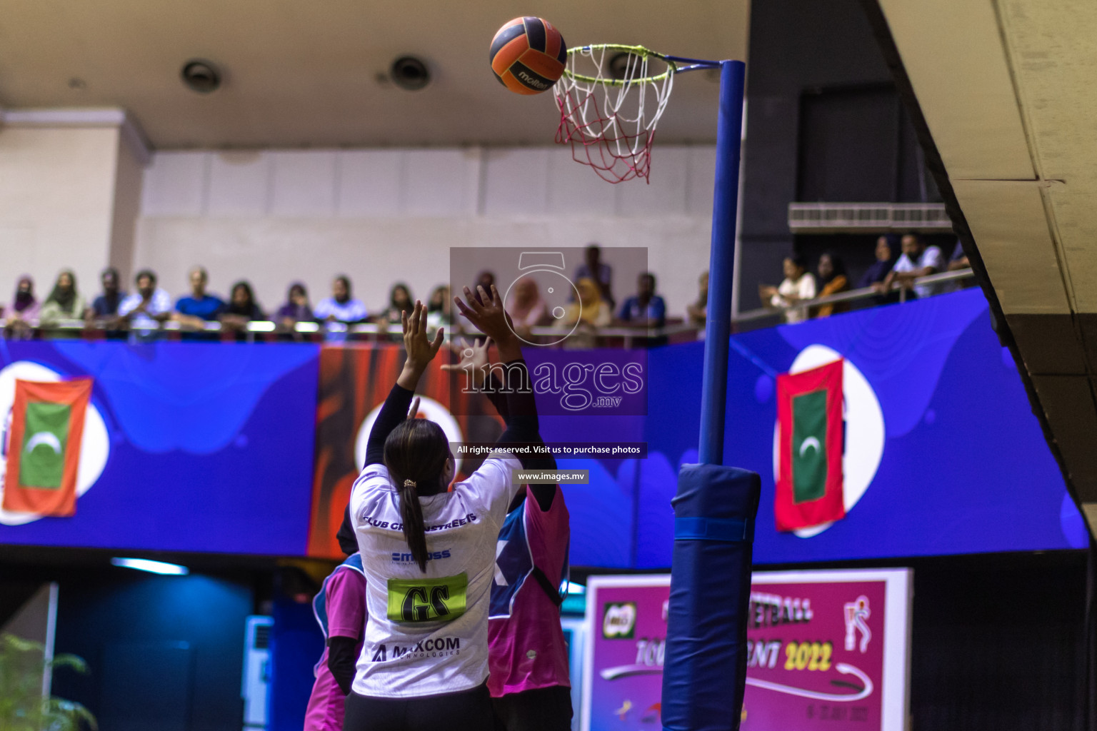 Sports Club Shining Star vs Club Green Streets in the Milo National Netball Tournament 2022 on 17 July 2022, held in Social Center, Male', Maldives. Photographer: Hassan Simah / Images.mv