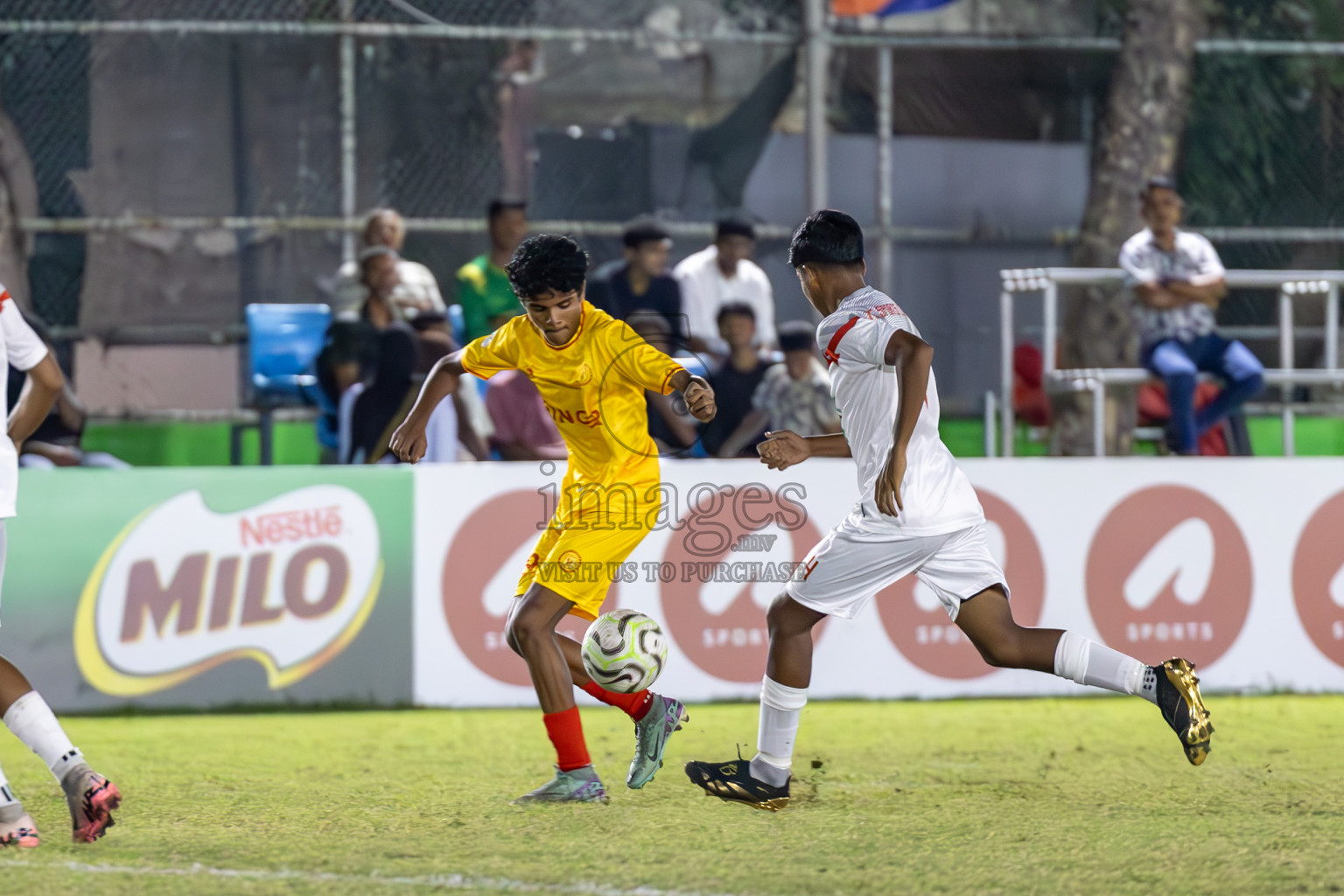 Day 10 of Dhivehi Youth League 2024 was held at Henveiru Stadium, Male', Maldives on Sunday, 15th December 2024.
Photos: Ismail Thoriq / Images.mv