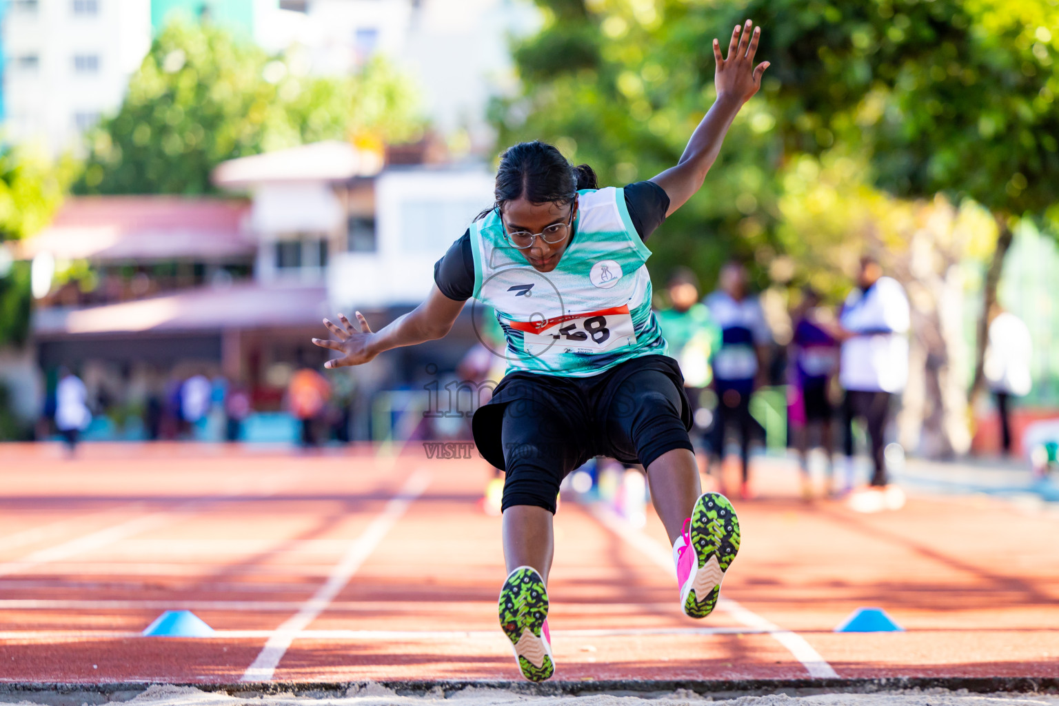 Day 1 of Inter-school Athletics Championship 2025 held in Ekuveni Synthetic Track, Male', Maldives on Monday, 06th October 2025. Photos by: Nausham Waheed / Images.mv