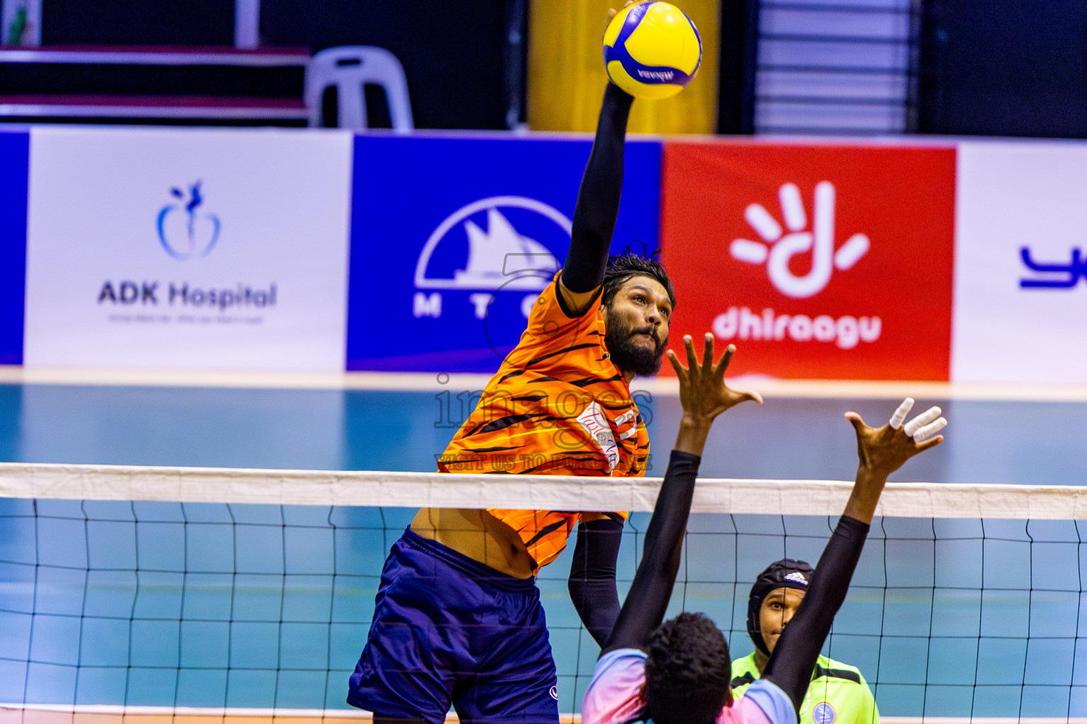 Sports Club City vs Blues for Volleyball in Day 2 of MILO VAM Cup 2024 Men's Division was held in Social Center Indoor Hall on Tuesday, 29th October 2024. Photos: Nausham Waheed / images.mv