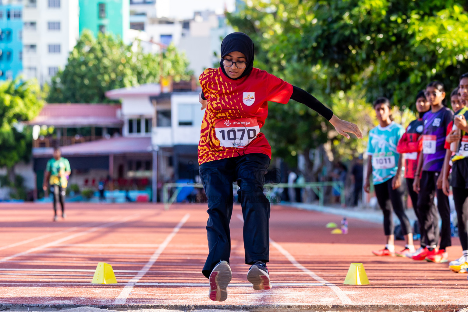 Day 2 of Inter-school Athletics Championship 2025 held in Ekuveni Synthetic Track, Male', Maldives on Tuesday, 07th October 2025. Photos by: Nausham Waheed / Images.mv