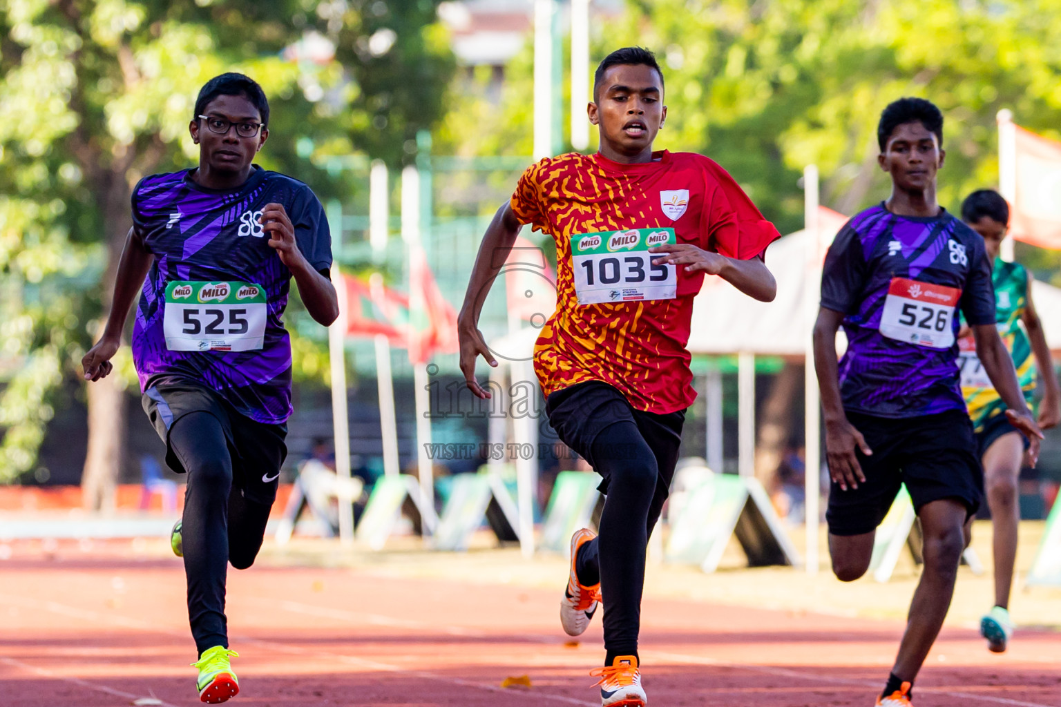 Day 2 of Inter-school Athletics Championship 2025 held in Ekuveni Synthetic Track, Male', Maldives on Tuesday, 07th October 2025. Photos by: Nausham Waheed / Images.mv