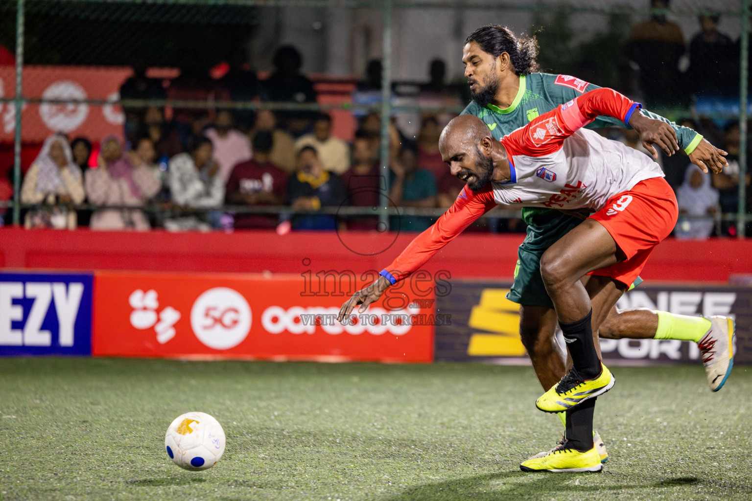 Th. Kinbidhoo VS Th. Dhiyamigili in Day 18 of Golden Futsal Challenge 2025 was held on Wednesday, 22nd January 2025, in Hulhumale', Maldives. Photos: Nausham Waheed / images.mv