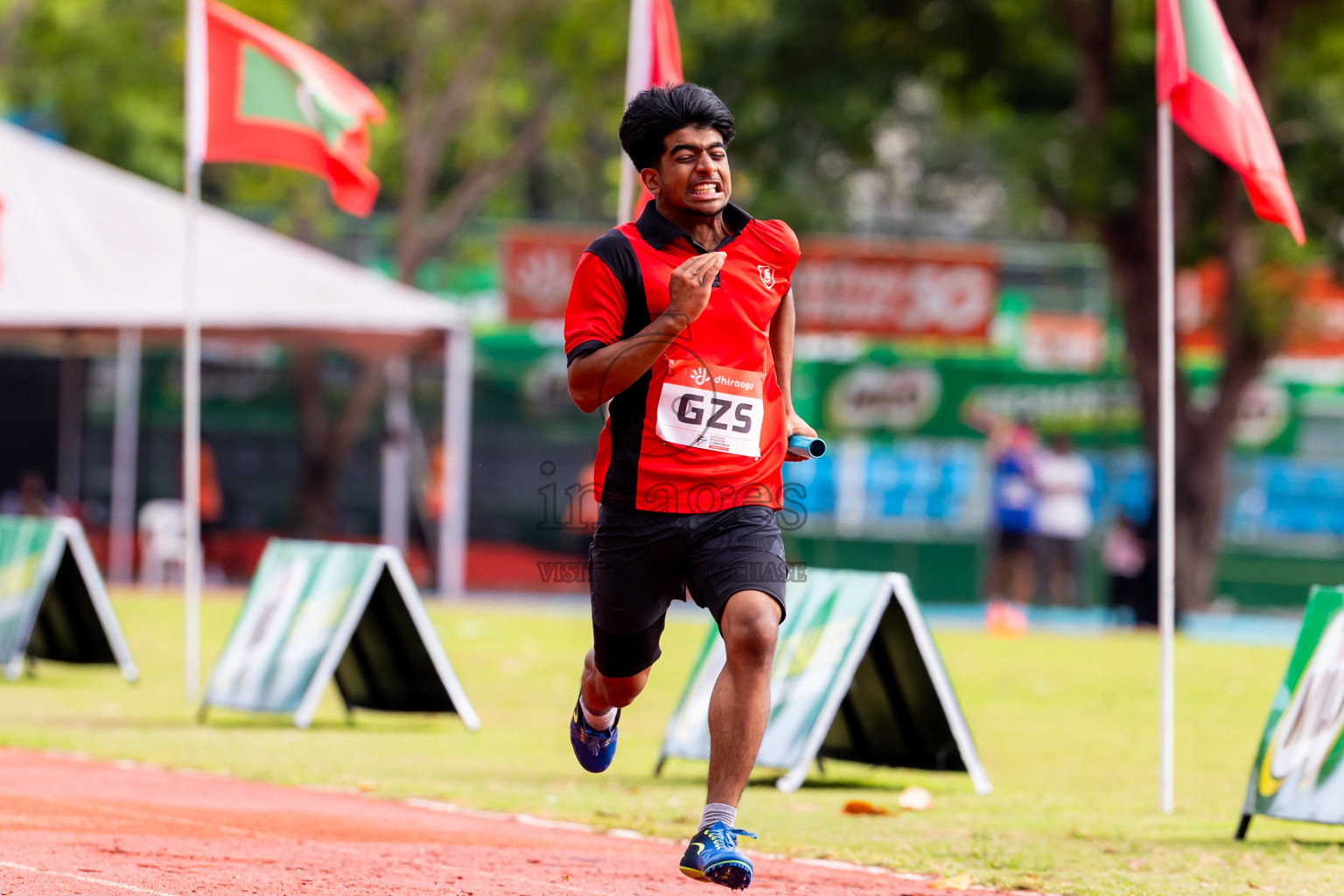 Day 6 of Inter-school Athletics Championship 2025 held in Ekuveni Synthetic Track, Male', Maldives on Sunday, 12th October 2025. Photos by: Nausham Waheed / Images.mv