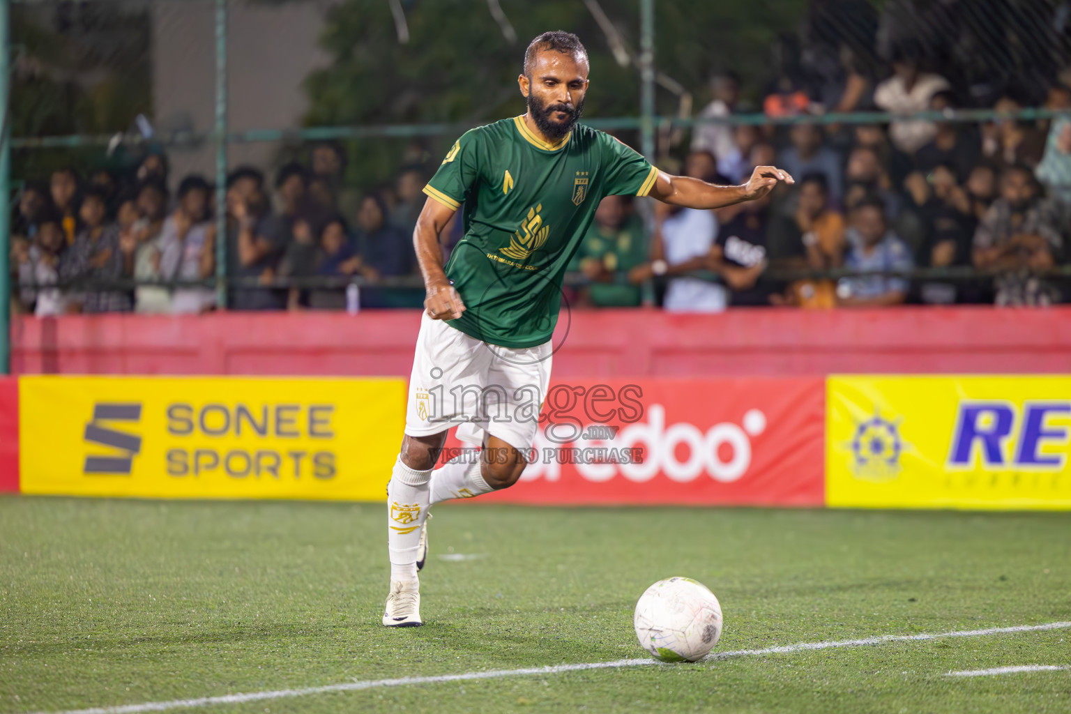 Th Thimarafushi vs B Eydhafushi in Quarter Finals of Golden Futsal Challenge 2024 which was held on Friday, 1st March 2024, in Hulhumale', Maldives Photos: Ismail Thoriq / images.mv