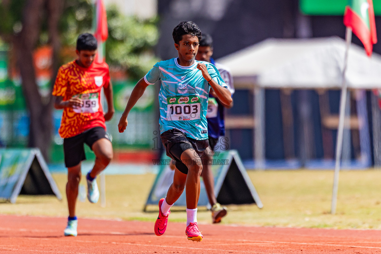 Day 2 of Inter-school Athletics Championship 2025 held in Ekuveni Synthetic Track, Male', Maldives on Tuesday, 07th October 2025. Photos by: Areef Adam / Images.mv