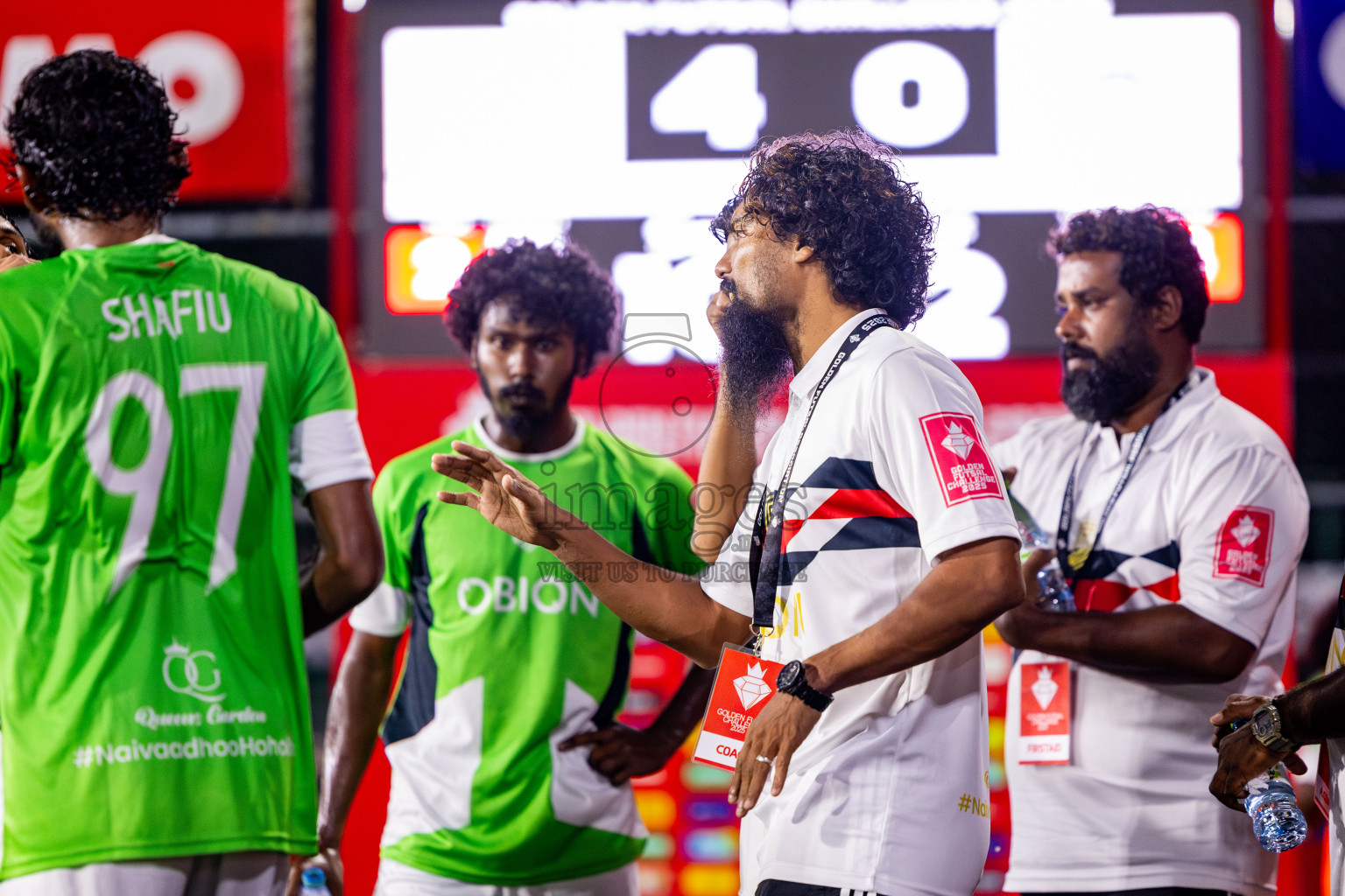 HDh Naivaadhoo vs HDh Makunudhoo in Atoll Round Semi-Final on Day 23 of Golden Futsal Challenge 2025 was held on Monday , 27th January 2025, in Hulhumale', Maldives. Photos: Nausham Waheed / images.mv