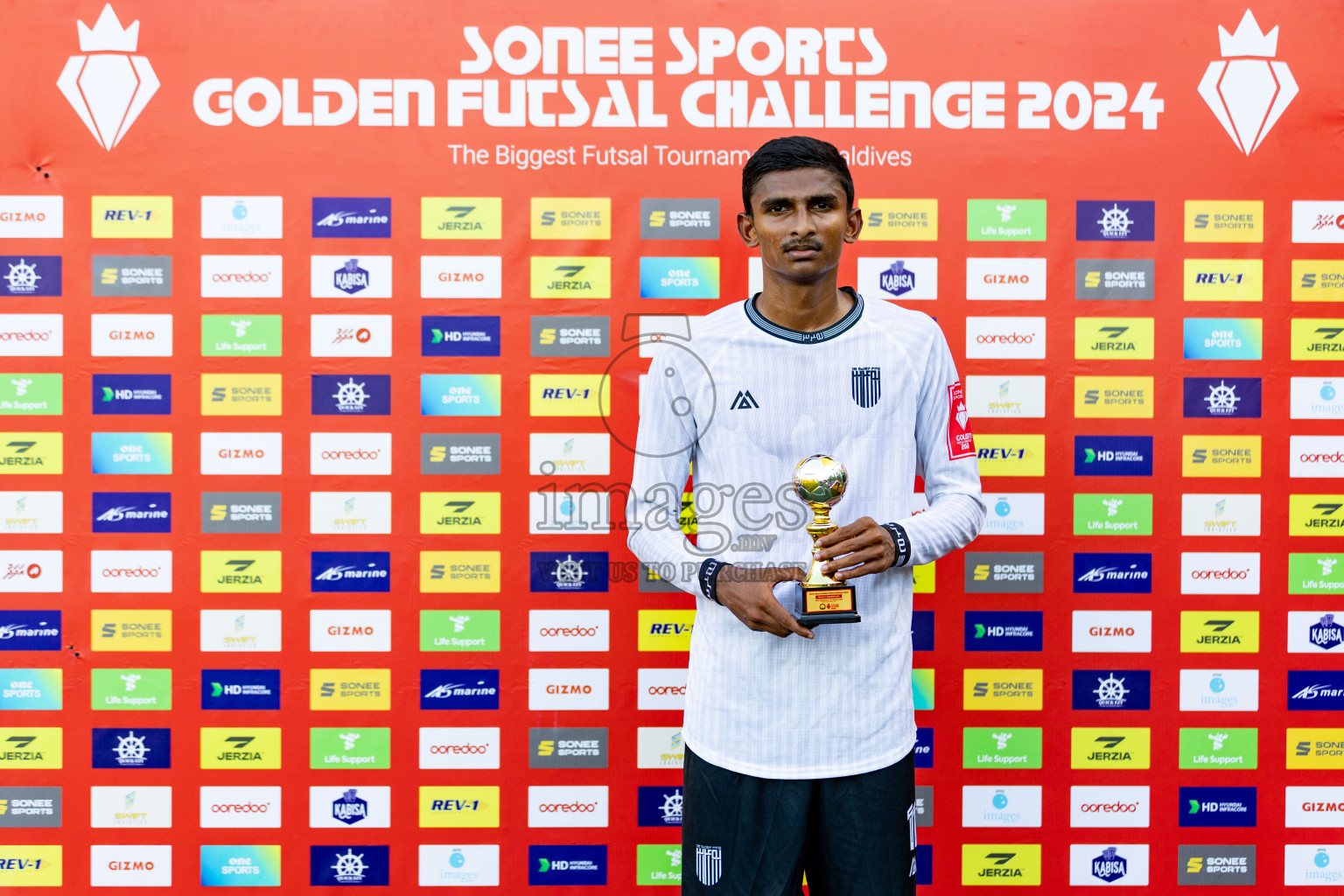 Th. Buruni vs Th. Gaadhiffushi in Day 6 of Golden Futsal Challenge 2024 was held on Saturday, 20th January 2024, in Hulhumale', Maldives 
Photos: Hassan Simah / images.mv