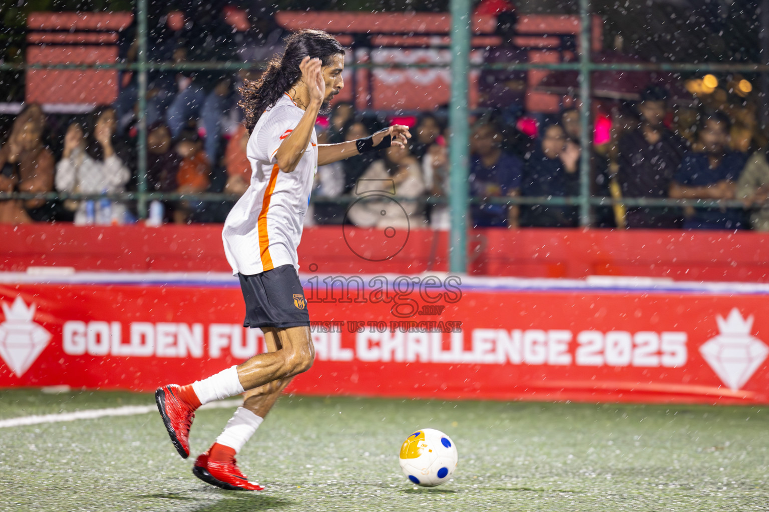Th Gaadhiffushi vs Th Hirilandhoo  in Day 6 of Golden Futsal Challenge 2025 on Friday, 6th January 2025, in Hulhumale', Maldives
Photos: Ismail Thoriq / images.mv