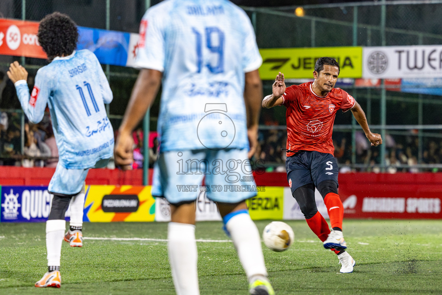ADh Mahibadhoo VS ADh Kunburudhoo Atoll Round Semi-Final on Day 20 of Golden Futsal Challenge 2025 was held on Friday, 24 January 2025, in Hulhumale', Maldives. 
Photos: Hassan Simah / images.mv
