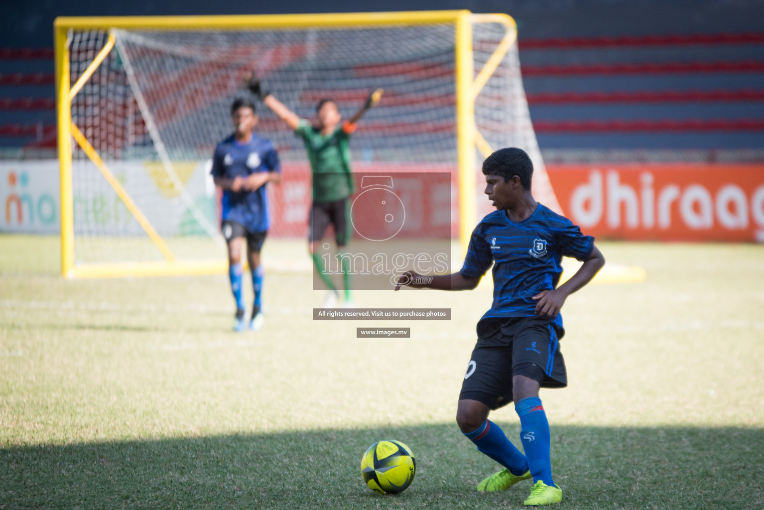 Dharumavantha School and Isknadharu School in MAMEN Inter School Football Tournament 2019 (U13) in Male, Maldives on 2nd April 2019 Photos: Ismail Thoriq / images.mv