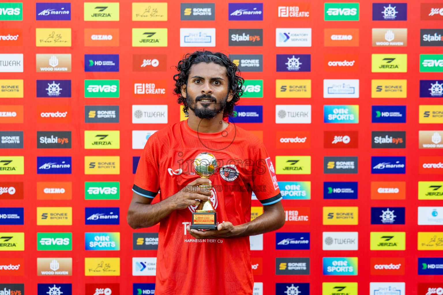 Th Dhiyamigili vs Th Omadhoo in Day 14 of Golden Futsal Challenge 2025 was held on Saturday, 18th January 2025, in Hulhumale', Maldives. 
Photos: Hassan Simah / images.mv