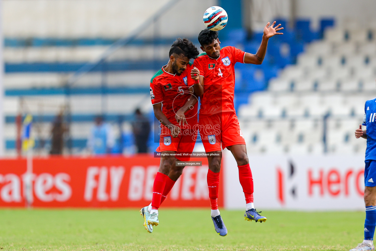 Kuwait vs Bangladesh in the Semi-final of SAFF Championship 2023 held in Sree Kanteerava Stadium, Bengaluru, India, on Saturday, 1st July 2023. Photos: Nausham Waheed, Hassan Simah / images.mv