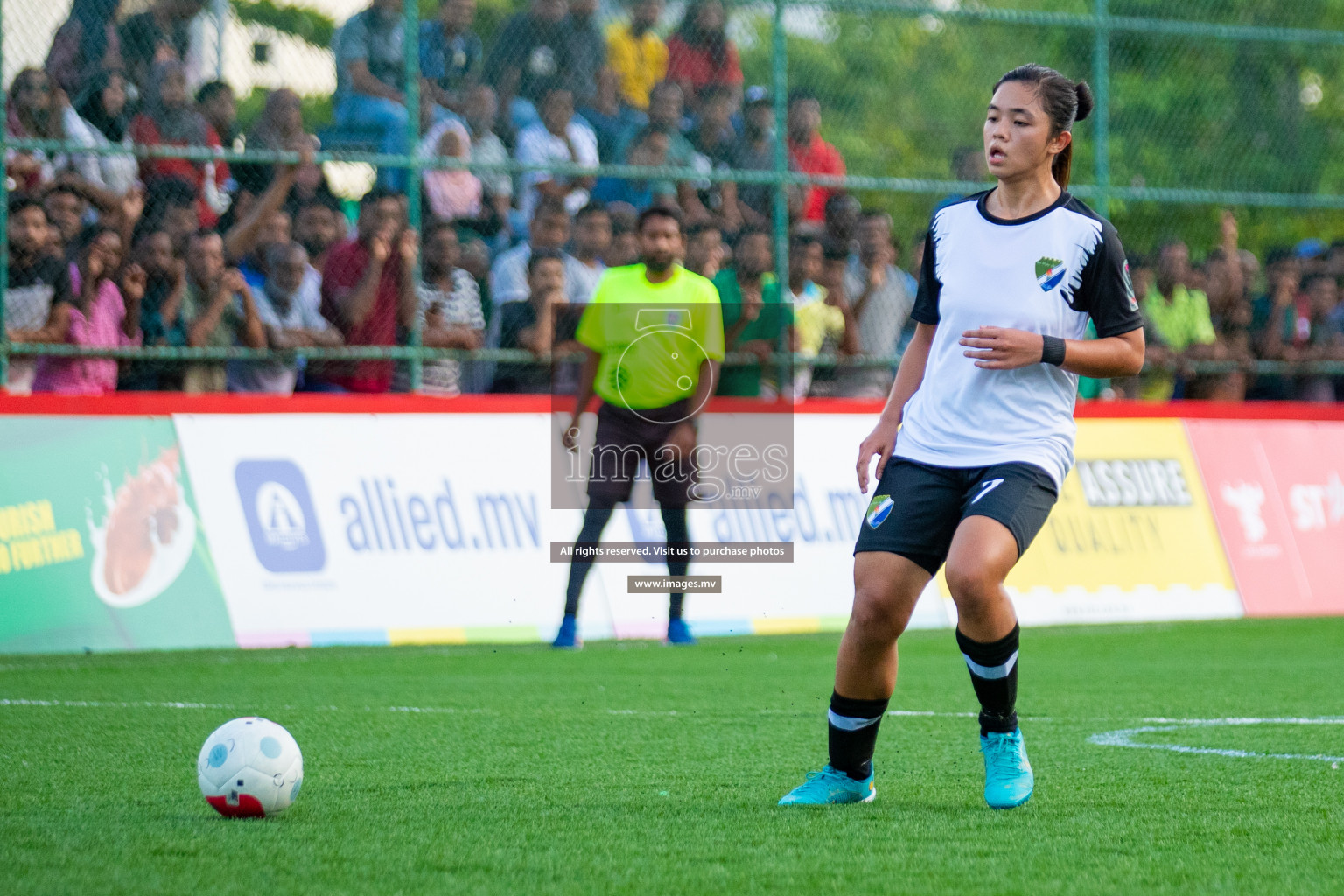 MPL vs DSC in Eighteen Thirty Women's Futsal Fiesta 2022 was held in Hulhumale', Maldives on Monday, 17th October 2022. Photos: Hassan Simah, Mohamed Mahfooz Moosa / images.mv