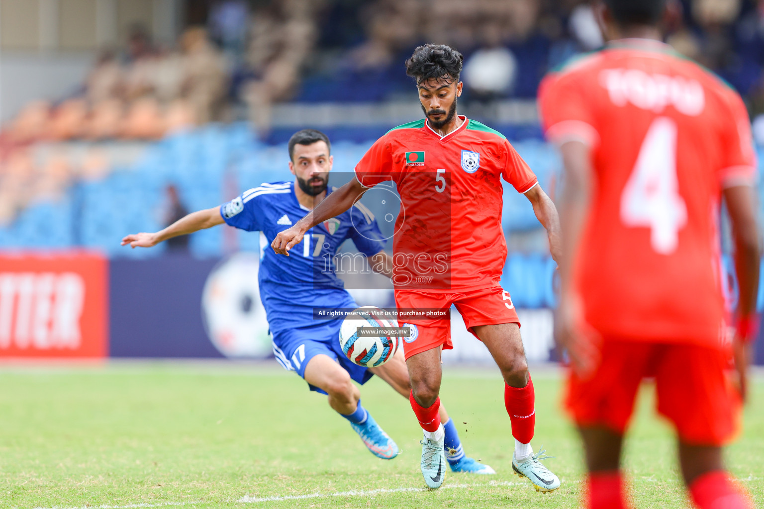 Kuwait vs Bangladesh in the Semi-final of SAFF Championship 2023 held in Sree Kanteerava Stadium, Bengaluru, India, on Saturday, 1st July 2023. Photos: Nausham Waheed, Hassan Simah / images.mv