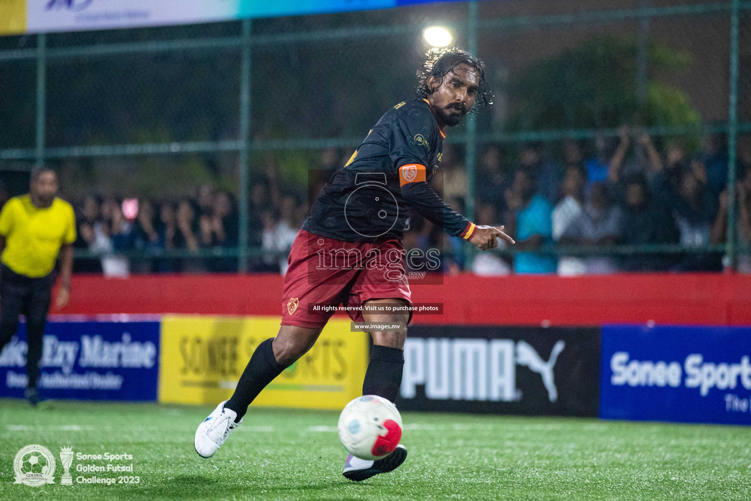 Th. Gaadhiffushi vs Th. Veymandoo in Day 4 of Golden Futsal Challenge 2023 on 08 February 2023 in Hulhumale, Male, Maldives