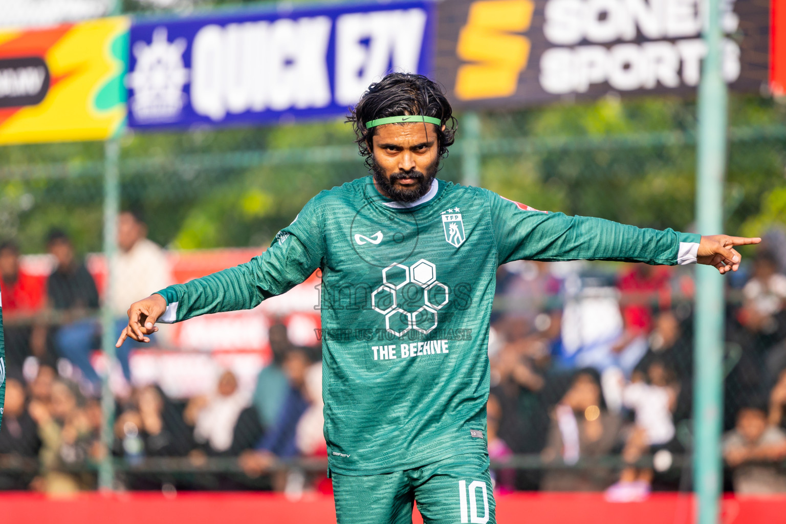 Th Thimarafushi vs Th Vilufushi in Day 14 of Golden Futsal Challenge 2025 was held on Saturday, 18th January 2025, in Hulhumale', Maldives. Photos: Nausham Waheed / images.mv