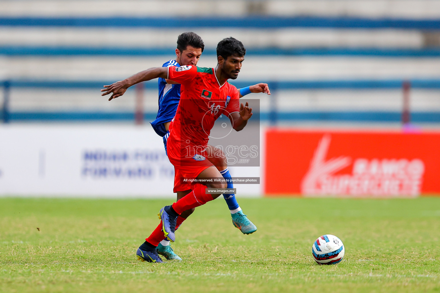 Kuwait vs Bangladesh in the Semi-final of SAFF Championship 2023 held in Sree Kanteerava Stadium, Bengaluru, India, on Saturday, 1st July 2023. Photos: Nausham Waheed, Hassan Simah / images.mv