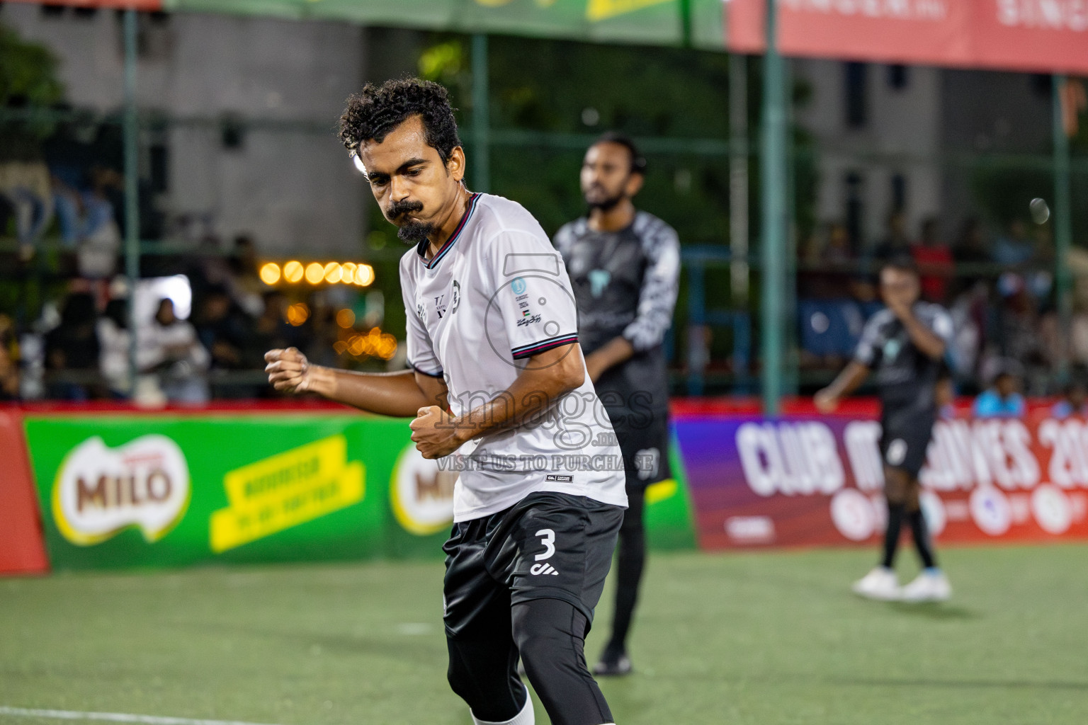 DHAAKHILY CLUB vs KULHIVARU VUZARA CLUB in Club Maldives Classic 2024 held in Rehendi Futsal Ground, Hulhumale', Maldives on Thursday, 12th September 2024. 
Photos: Hassan Simah / images.mv