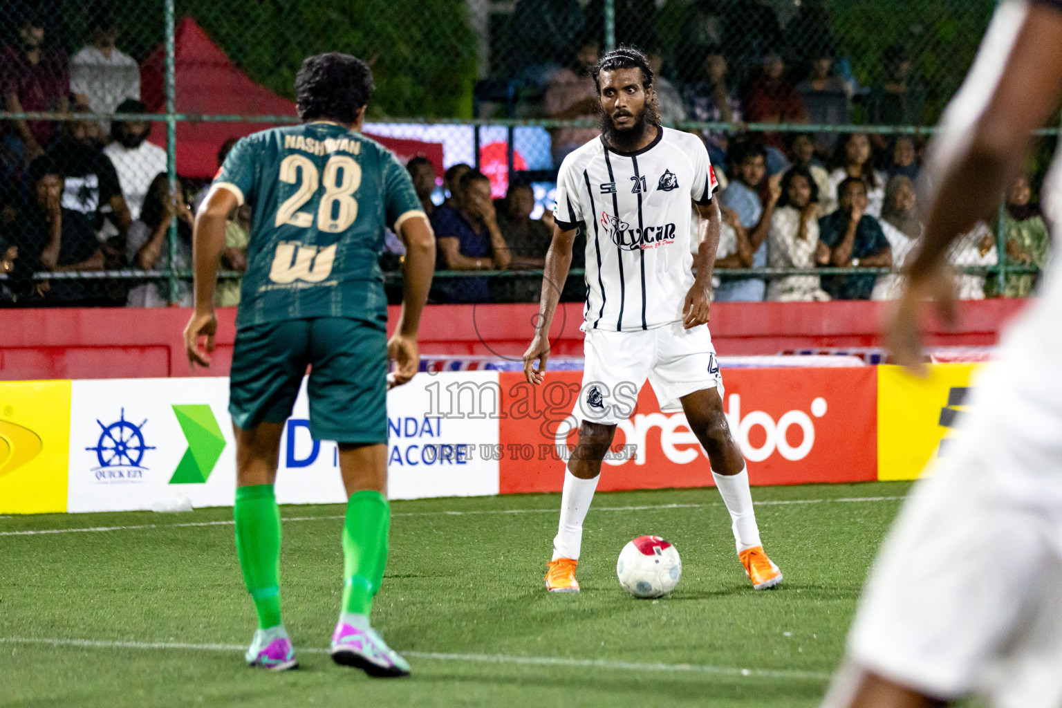 HDh.Nolhivaranfaru VS HDh.Neykurendhoo in Day 6 of Golden Futsal Challenge 2024 was held on Saturday, 20th January 2024, in Hulhumale', Maldives 
Photos: Hassan Simah / images.mv