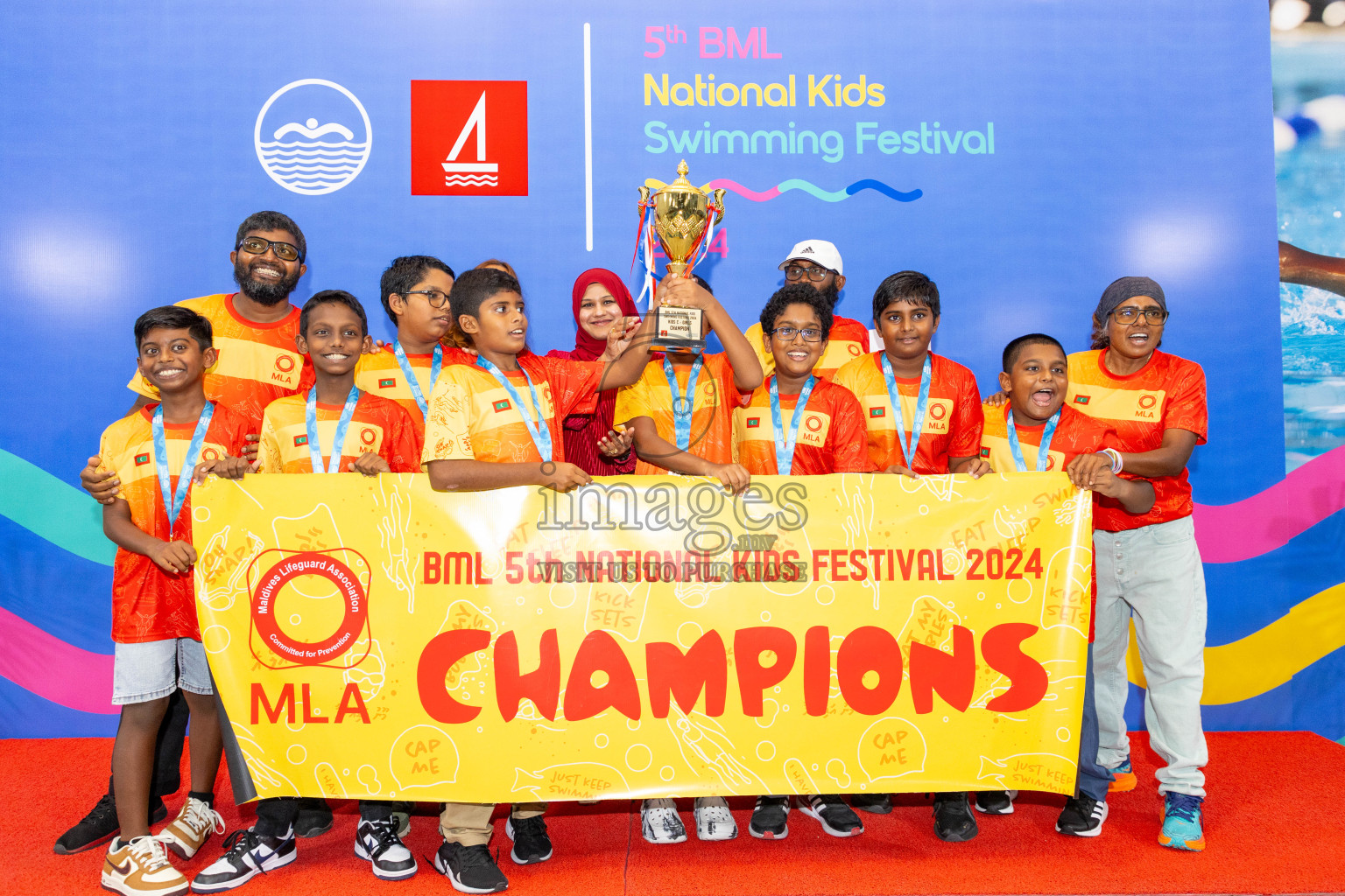 Closing of BML 5th National Swimming Kids Festival 2024 held in Hulhumale', Maldives on Saturday, 23rd November 2024.
Photos: Ismail Thoriq / images.mv