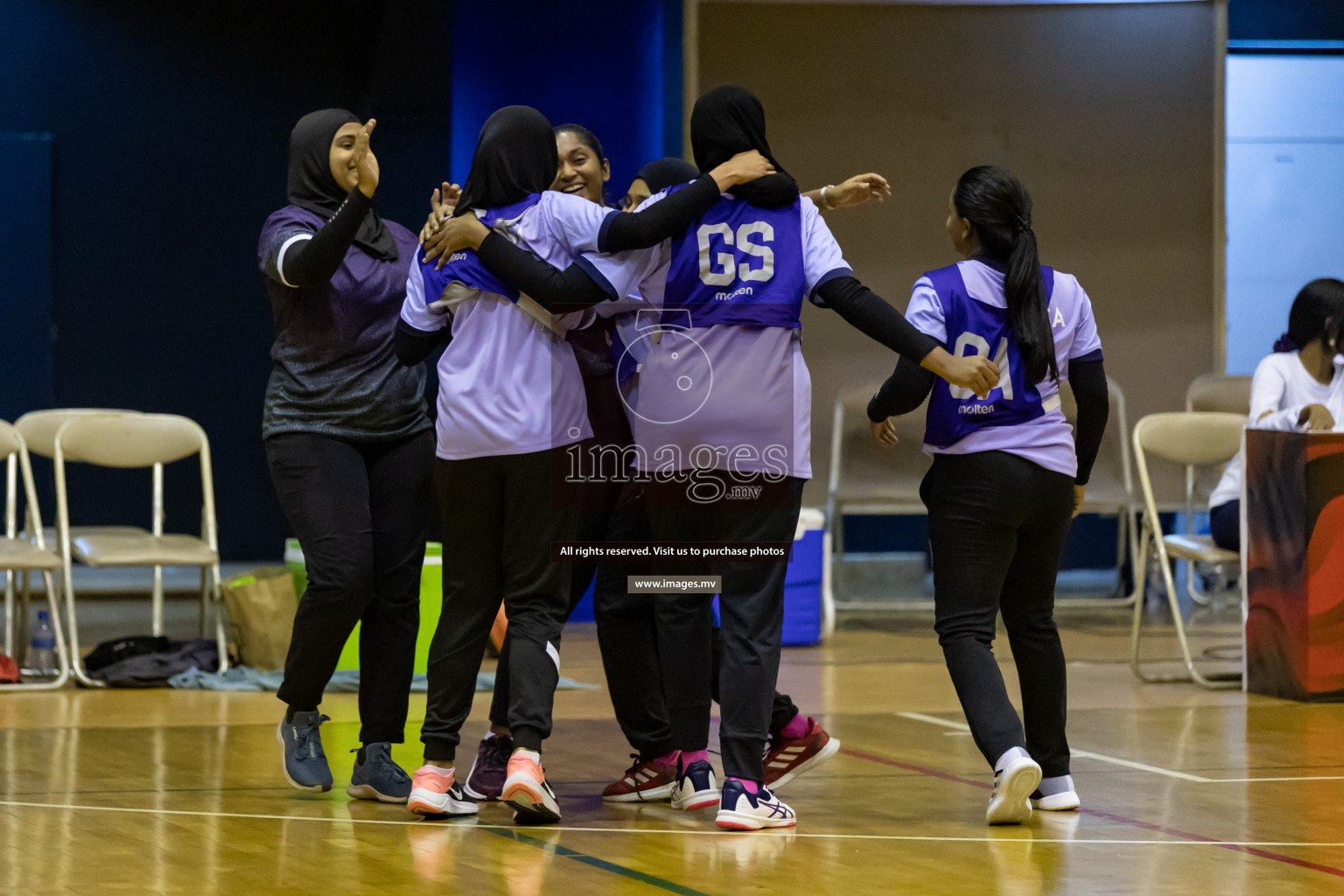 Lorenzo Sports Club vs Vyansa in the Milo National Netball Tournament 2022 on 18 July 2022, held in Social Center, Male', Maldives. Photographer: Shuu, Hassan Simah / Images.mv