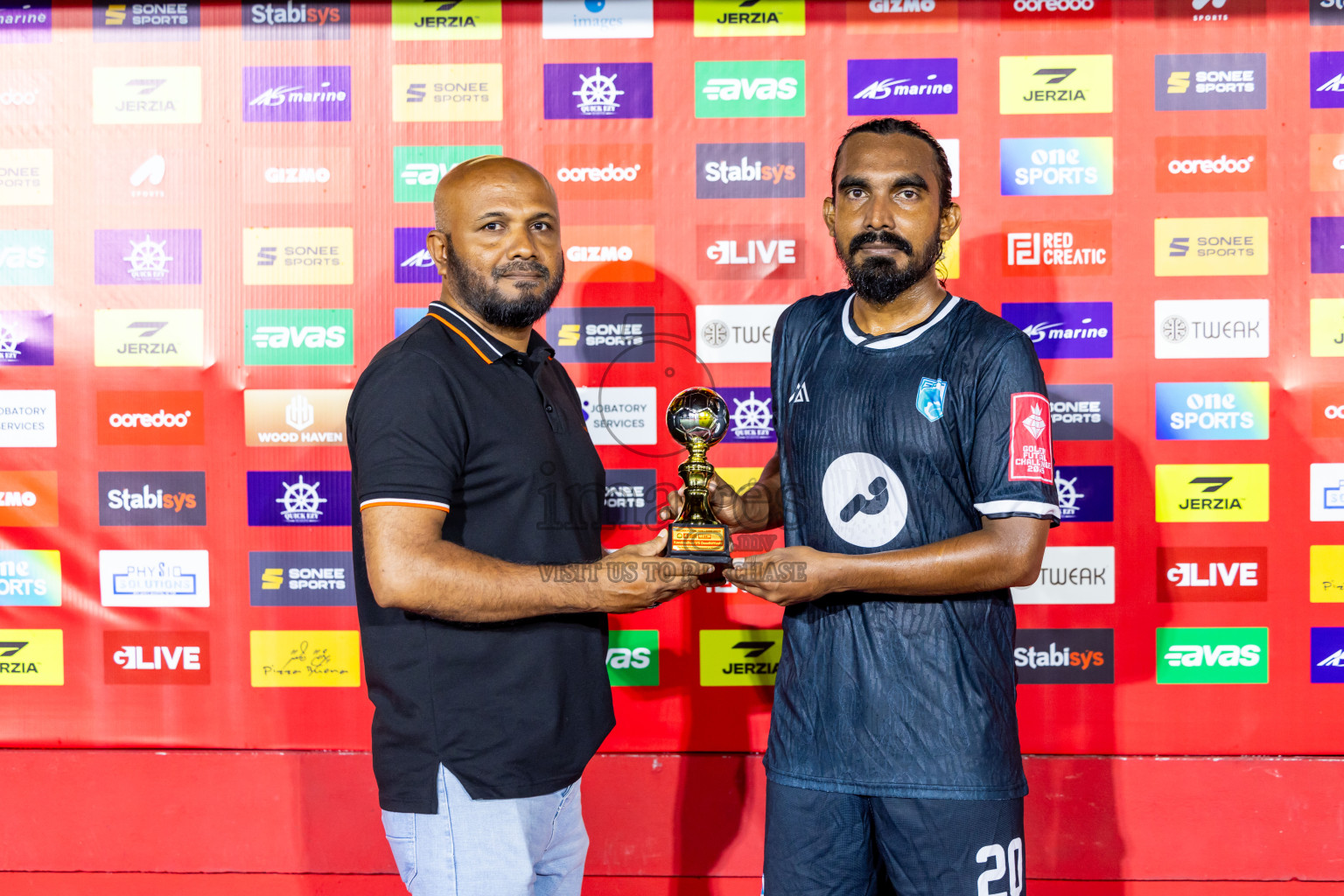 Th Kandoodhoo vs Th Gaadhiffushi in Day 10 of Golden Futsal Challenge 2025 was held on Tuesday, 14th January 2025, in Hulhumale', Maldives Photos: Nausham Waheed / images.mv