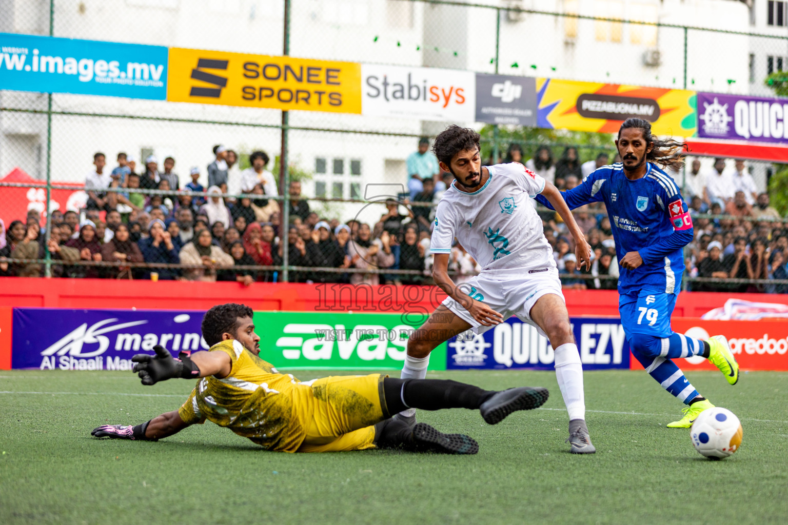 AA. Mathiveri VS AA. Thoddoo in Atoll Round Final on Day 20 of Golden Futsal Challenge 2025 was held on Friday, 24 January 2025, in Hulhumale', Maldives. 
Photos: Hassan Simah / images.mv