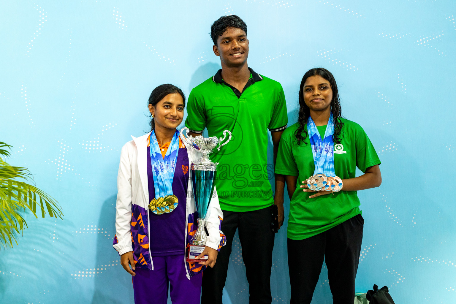 Closing Ceremony of BML 21st Interschool Swimming Competition 2025 .was held in Hulhumale' Swimming Pool, Hulhumale', Maldives on Saturday, 18th October 2025. 
Photos: Hassan Simah / images.mv