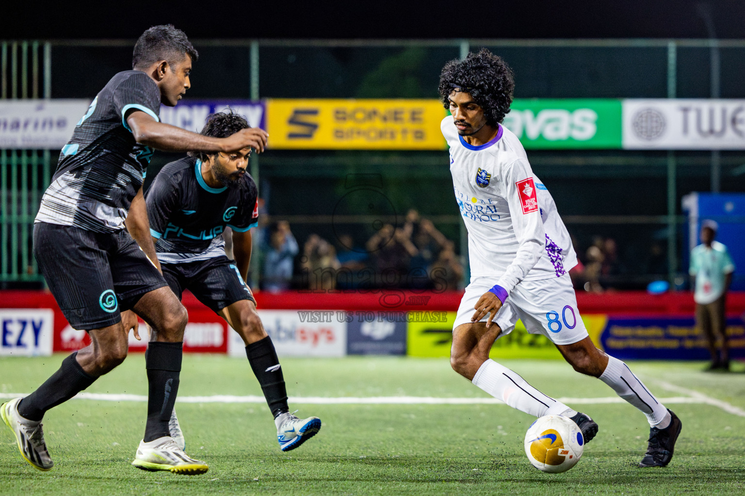 K Guraidhoo vs K Thulusdhoo on Day 18 of Golden Futsal Challenge 2025 was held on Thursday, 23rd January 2025, in Hulhumale', Maldives. Photos: Nausham Waheed / images.mv