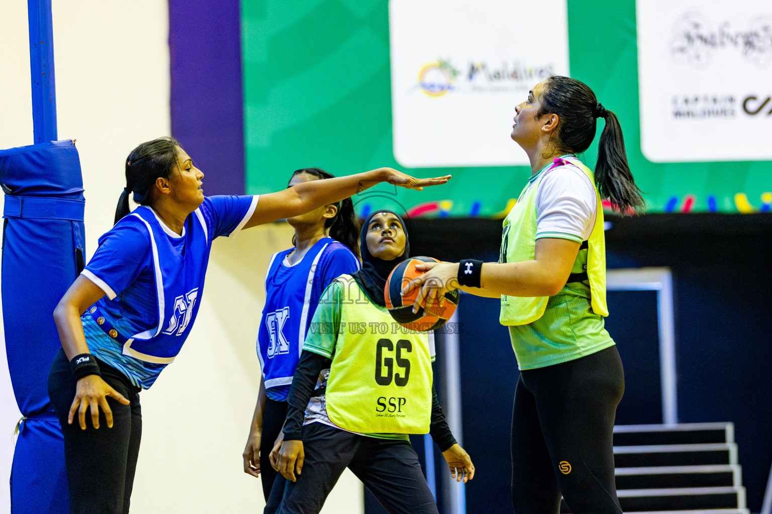 Kulhudhuffushi Youth & Recreation Club vs Club Green StreetDay 2 of 21st National Netball Tournament was held in Social Canter at Male', Maldives on Friday, 18th May 2024. Photos: Nausham Waheed / images.mv