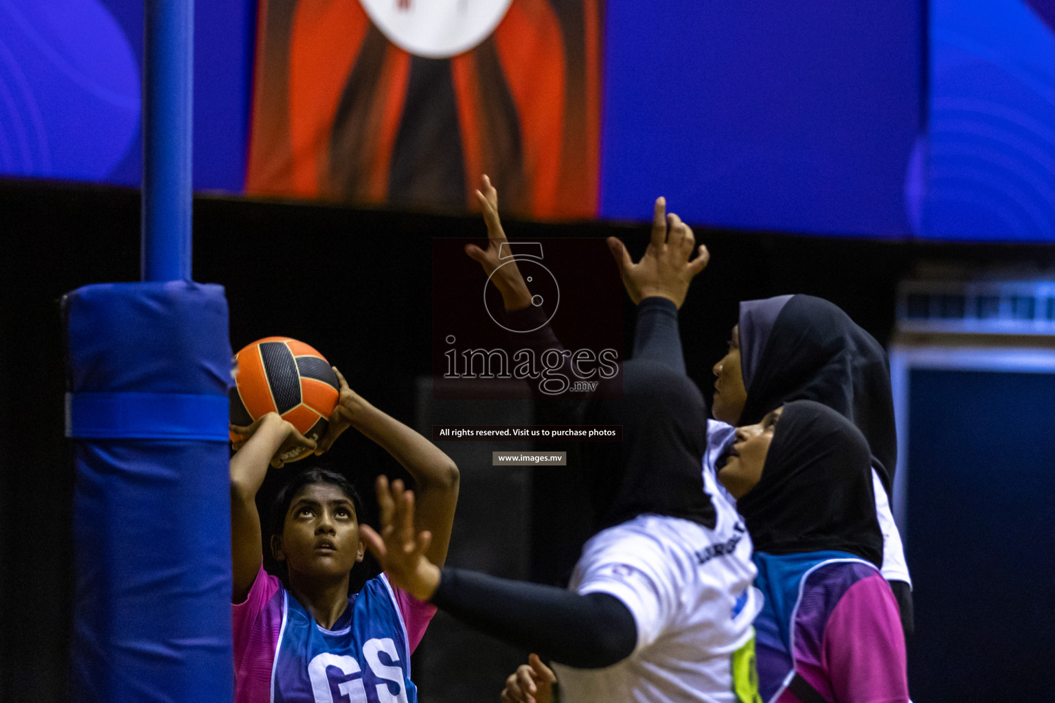 Sports Club Shining Star vs Club Green Streets in the Milo National Netball Tournament 2022 on 17 July 2022, held in Social Center, Male', Maldives. Photographer: Hassan Simah / Images.mv