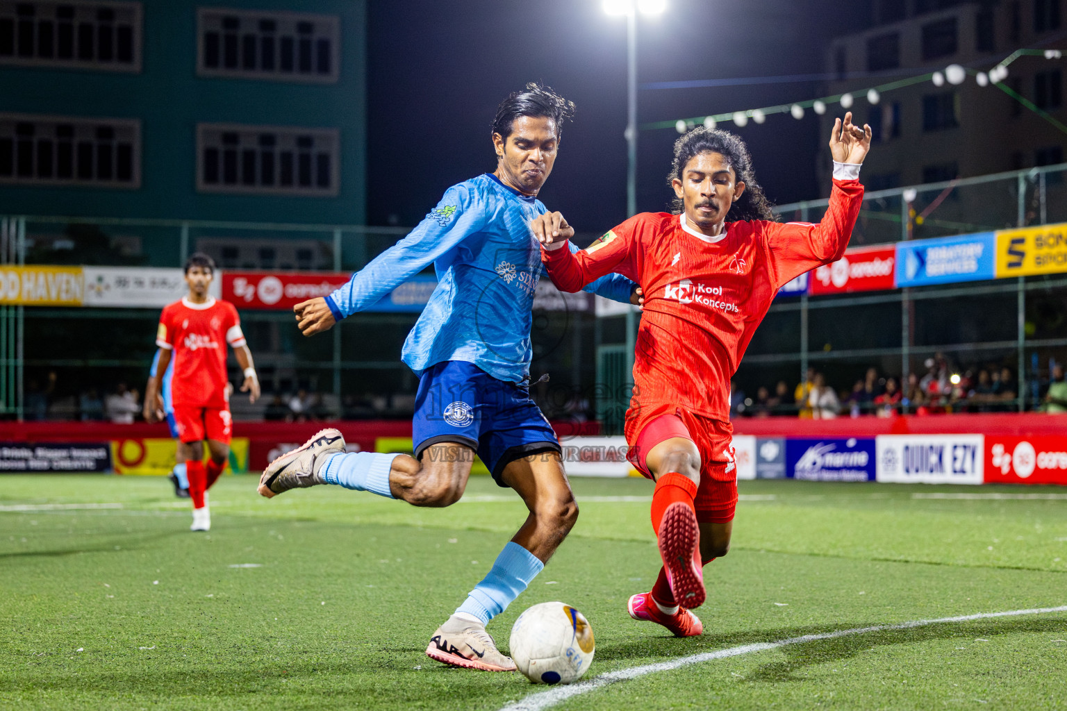 F Dharanboodhoo vs M Dhiggaru in zone round on Day 29 of Golden Futsal Challenge 2025 was held on Sunday , 2nd February 2025, in Hulhumale', Maldives. Photos: Nausham Waheed / images.mv