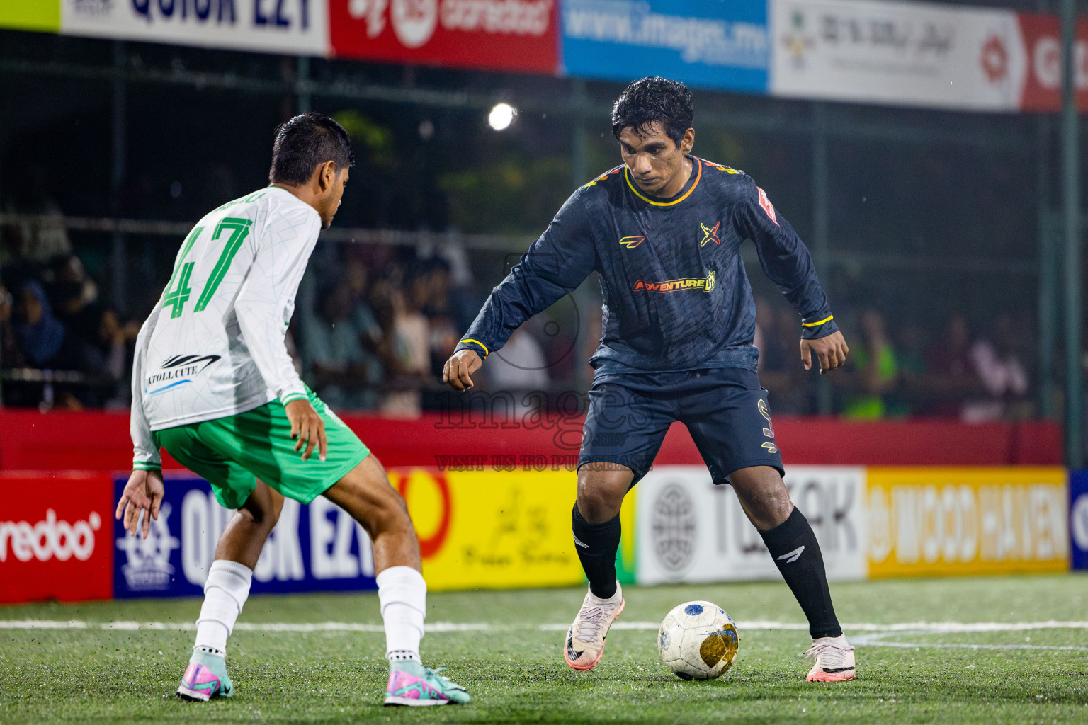 B Thulhaadhoo vs B Fehendhoo in Day 18 of Golden Futsal Challenge 2025 was held on Wednesday, 22nd January 2025, in Hulhumale', Maldives. Photos: Nausham Waheed / images.mv