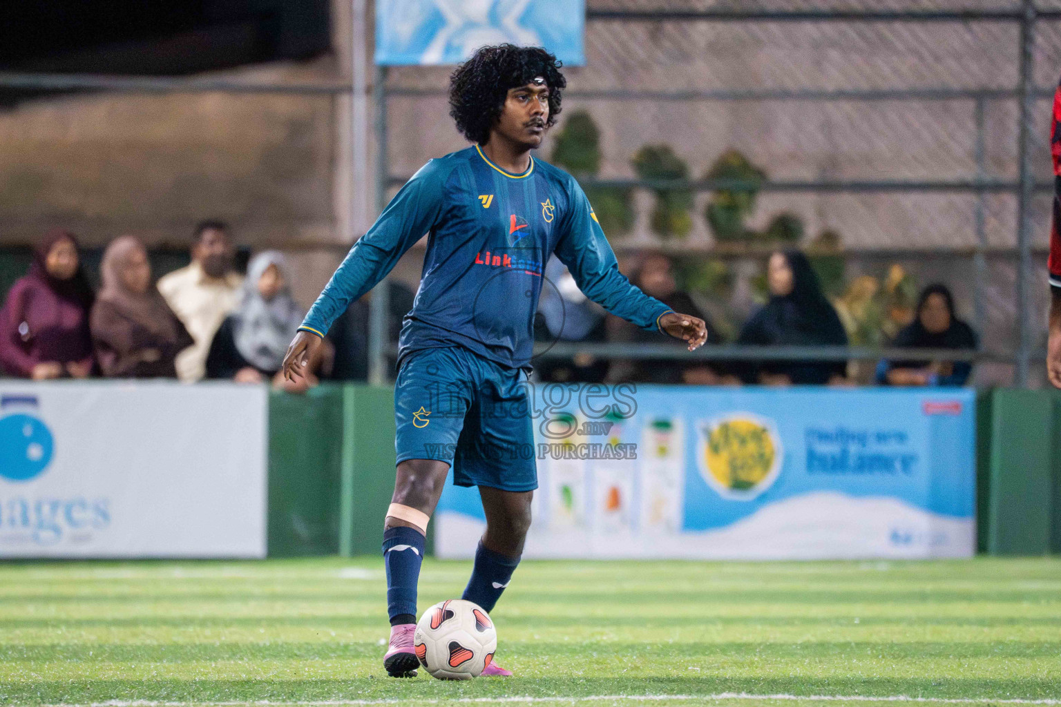 G Star SC VS BGSC in Day 1 - Fonadhoo Youth Futsal Challenge 2025 was held in Fonadhoo Futsal Stadium, L. Fonadhoo, Maldives on Sunday, 26th October 2025 Photos: Arif Rasheed / images.mv