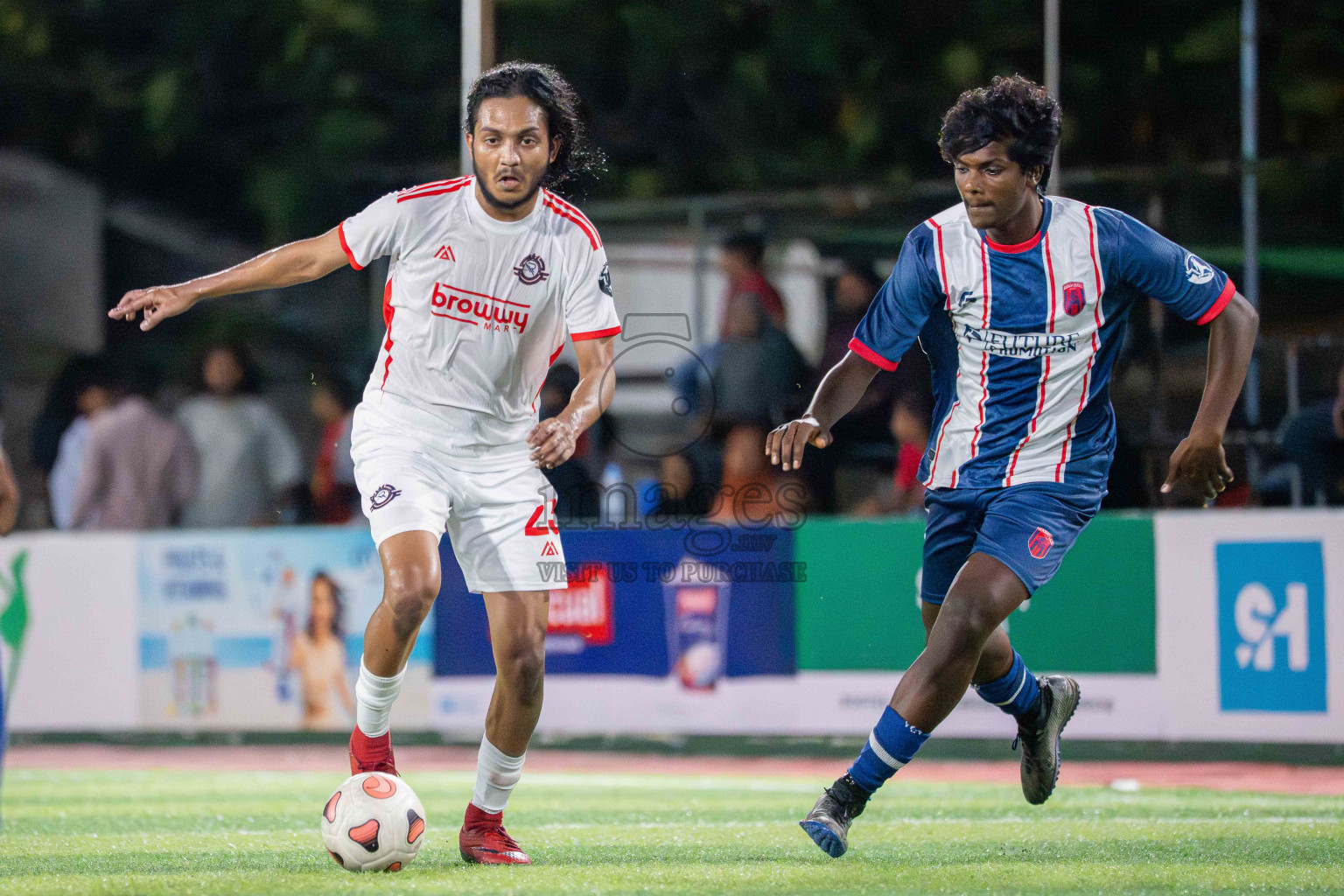 Maahinne UTD VS Outreef SC in Day 1 - Fonadhoo Youth Futsal Challenge 2025 was held in Fonadhoo Futsal Stadium, L. Fonadhoo, Maldives on Sunday, 26th October 2025 Photos: Arif Rasheed / images.mv