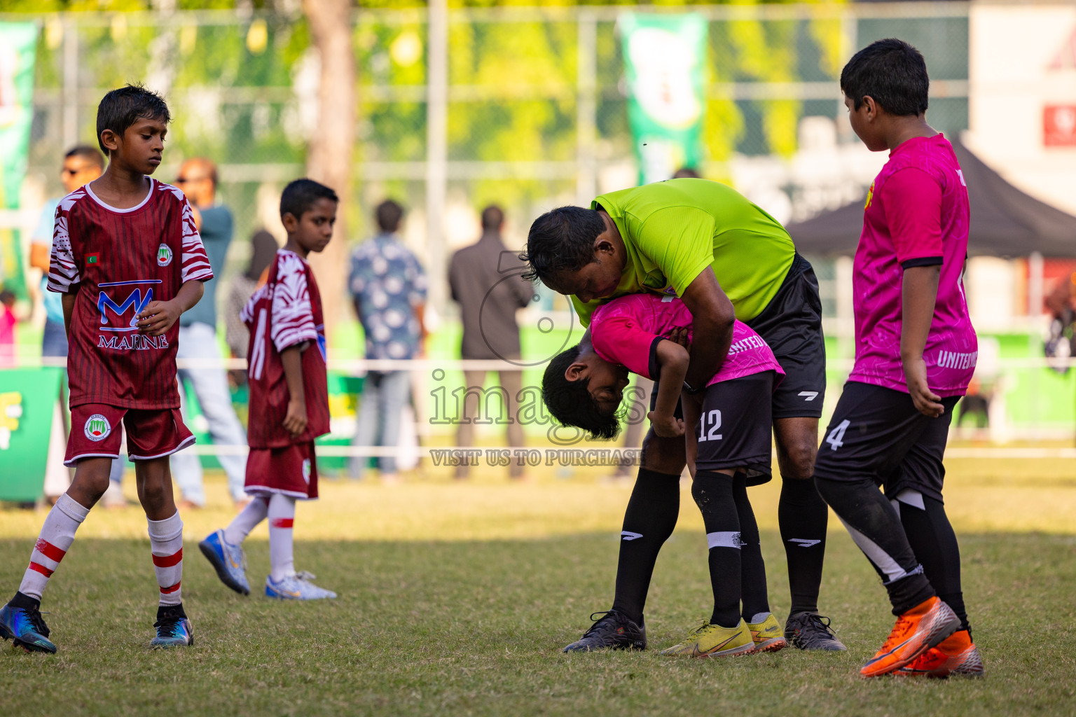 Day 2 of MILO Academy Championship 2025 was held on Friday, 14th February 2025 in Henveiru Stadium. 
Photos: Hassan Simah / Images.mv
