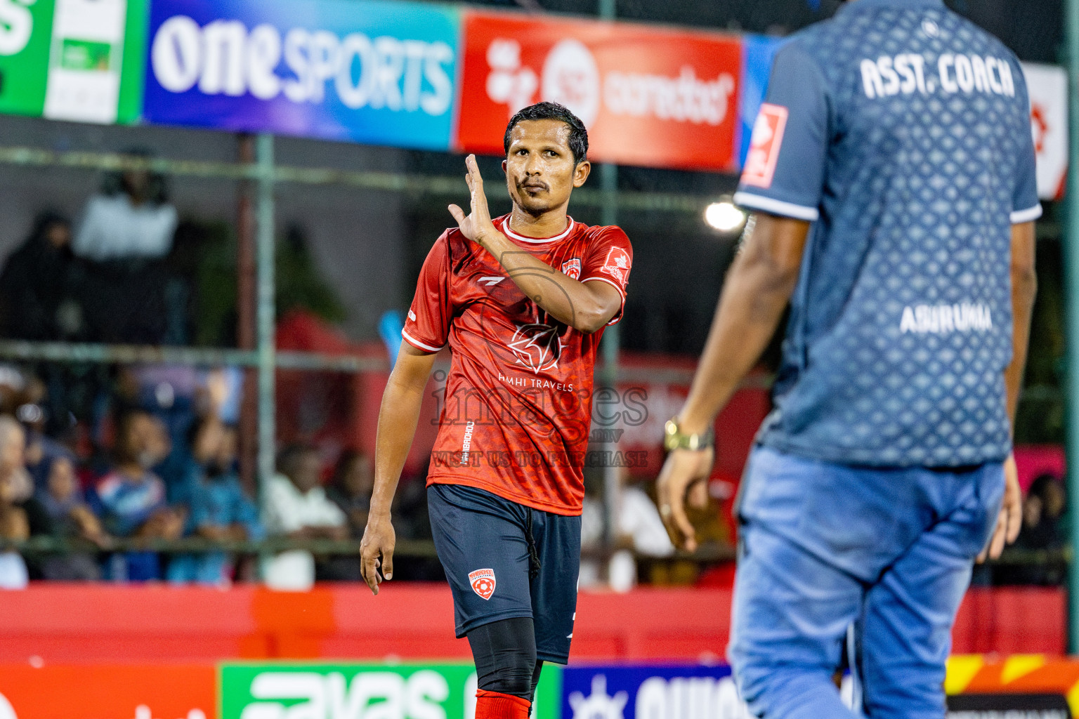 AA. Thoddoo VS ADh. Mahibadhoo in zone round on Day 32 of Golden Futsal Challenge 2025 was held on Wednesday , 5th February 2025, in Hulhumale', Maldives. 
Photos: Hassan Simah / images.mv