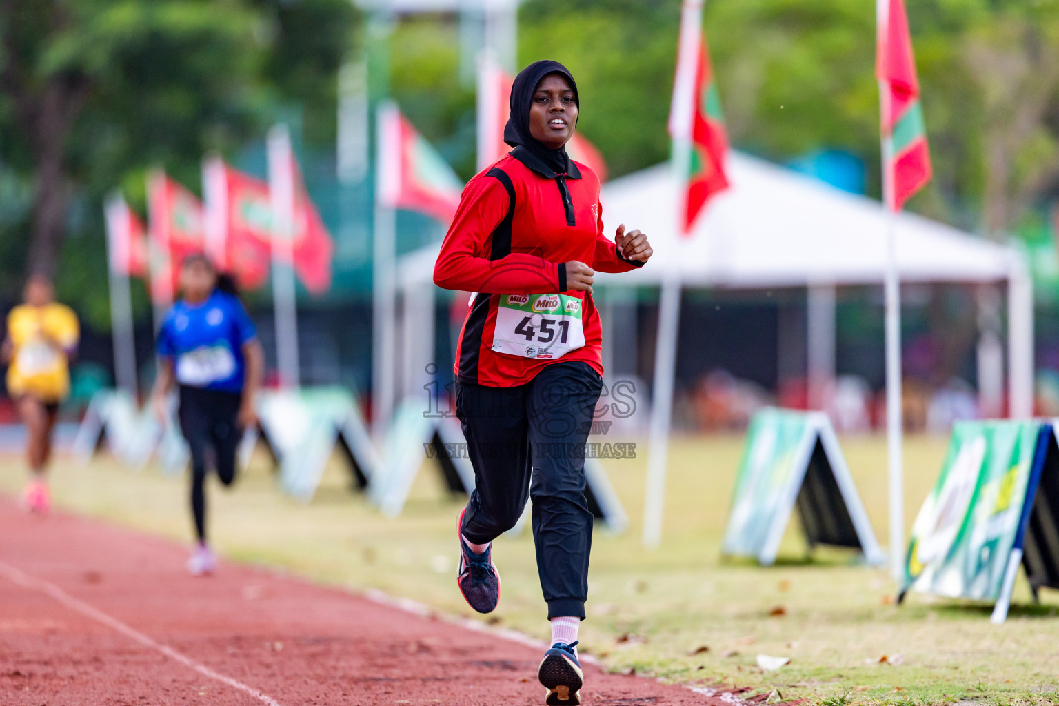 Day 4 of Inter-school Athletics Championship 2025 held in Ekuveni Synthetic Track, Male', Maldives on Thursday, 09th October 2025. Photos by: Nausham Waheed / Images.mv