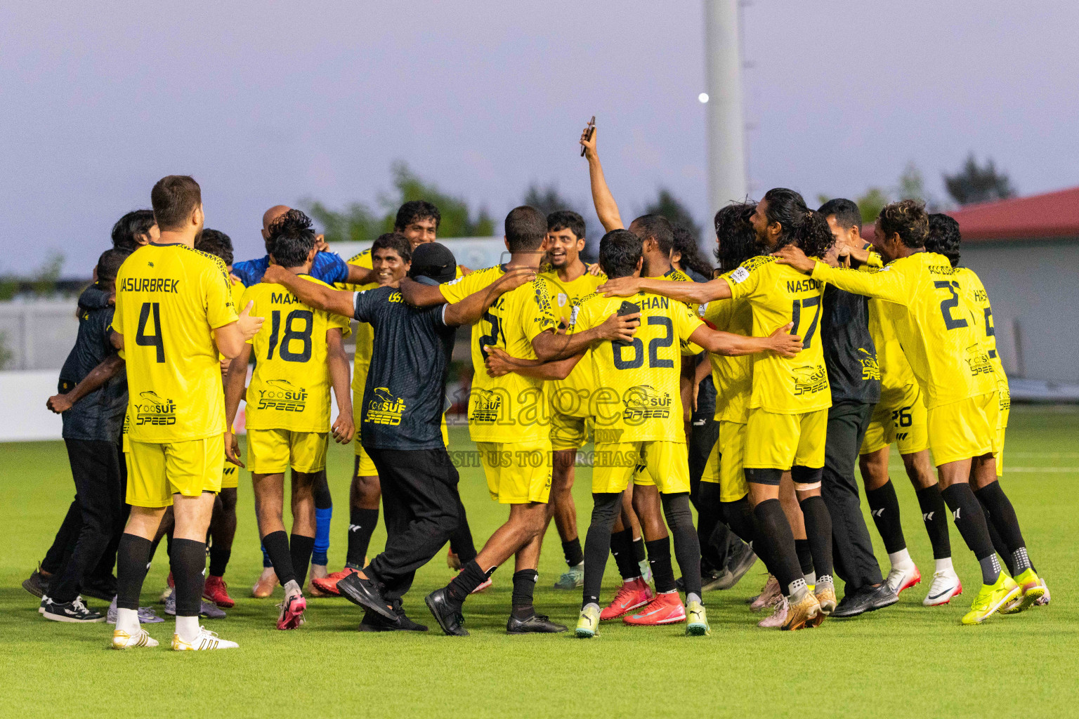 Final Match Irumathi Sports VS Velaa Sports Club in Day 9 of Eydhafushi Cup 2025 held in Eydhafushi Football Stadium at B. Eydhafushi, Maldives on Monday, 15th September 2025. Photos: Arif Rasheed / images.mv