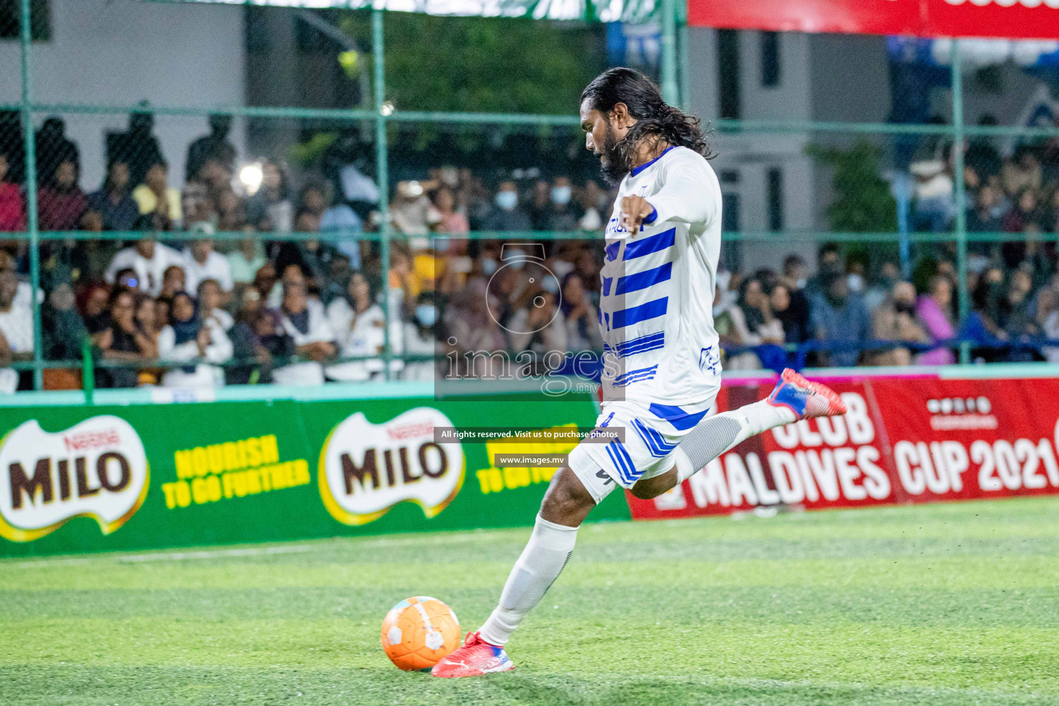 STO RC Vs Team Fenaka in the Quarter Finals of Club Maldives 2021 held in Hulhumale, Maldives on 13 December 2021. Photos: Shu Abdul Sattar / images.mv