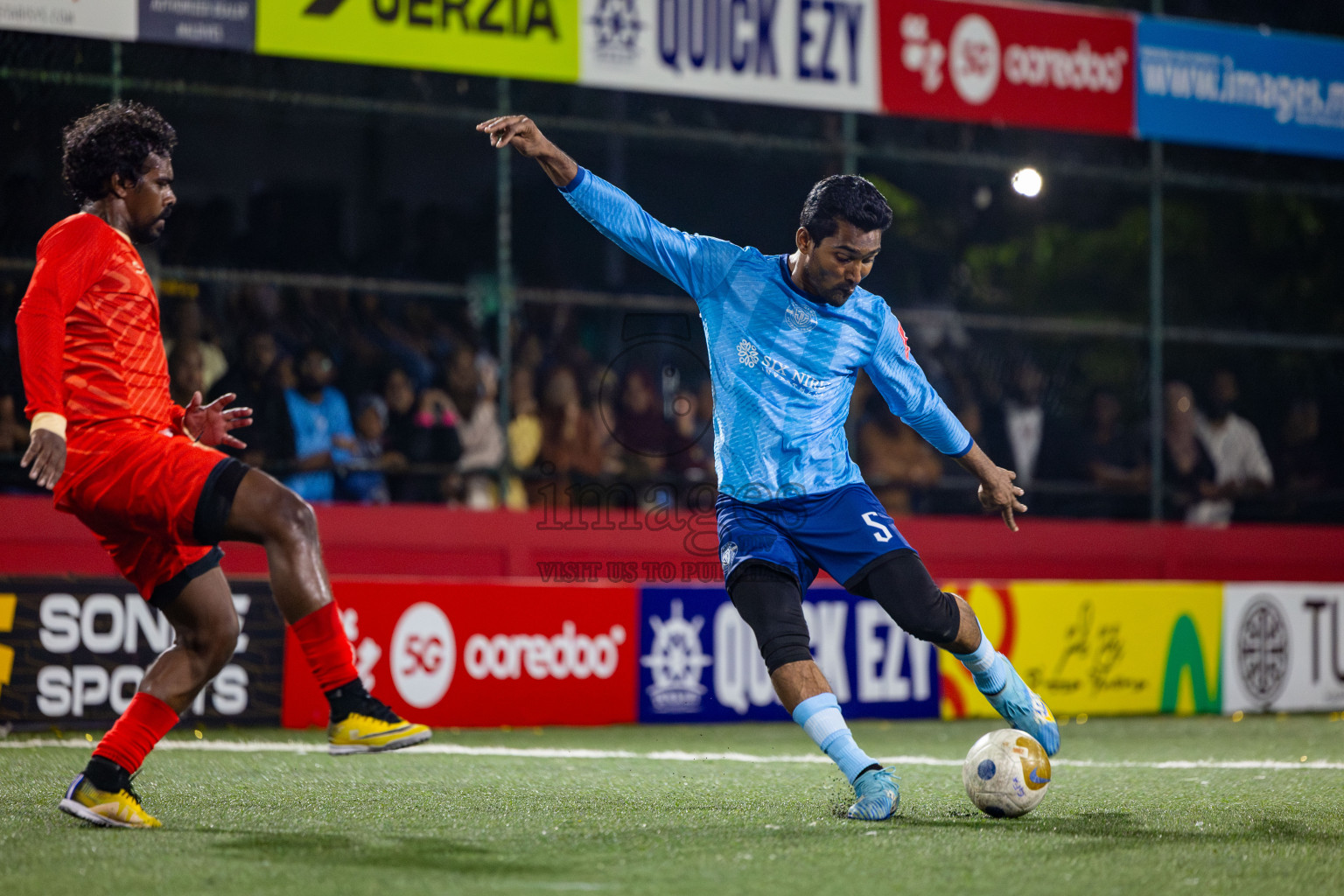 M Dhiggaru vs M Muli in Day 21 of Golden Futsal Challenge 2025 was held on Saturday , 25th January 2025, in Hulhumale', Maldives. Photos: Nausham Waheed / images.mv