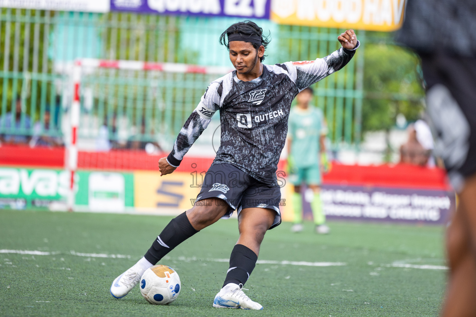F Feeali vs F Magoodhoo in Day 12 of Golden Futsal Challenge 2025 was held on Thursday, 16th January 2025, in Hulhumale', Maldives Photos: Ismail Thoriq / images.mv