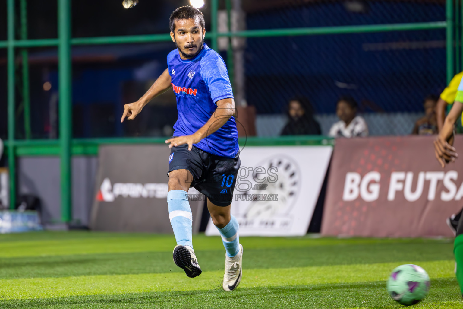 Baakee Sports Club vs FC Calms Blue in Day 9 of BG Futsal Challenge 2024 was held on Wednesday, 20th March 2024, in Male', Maldives
Photos: Ismail Thoriq / images.mv