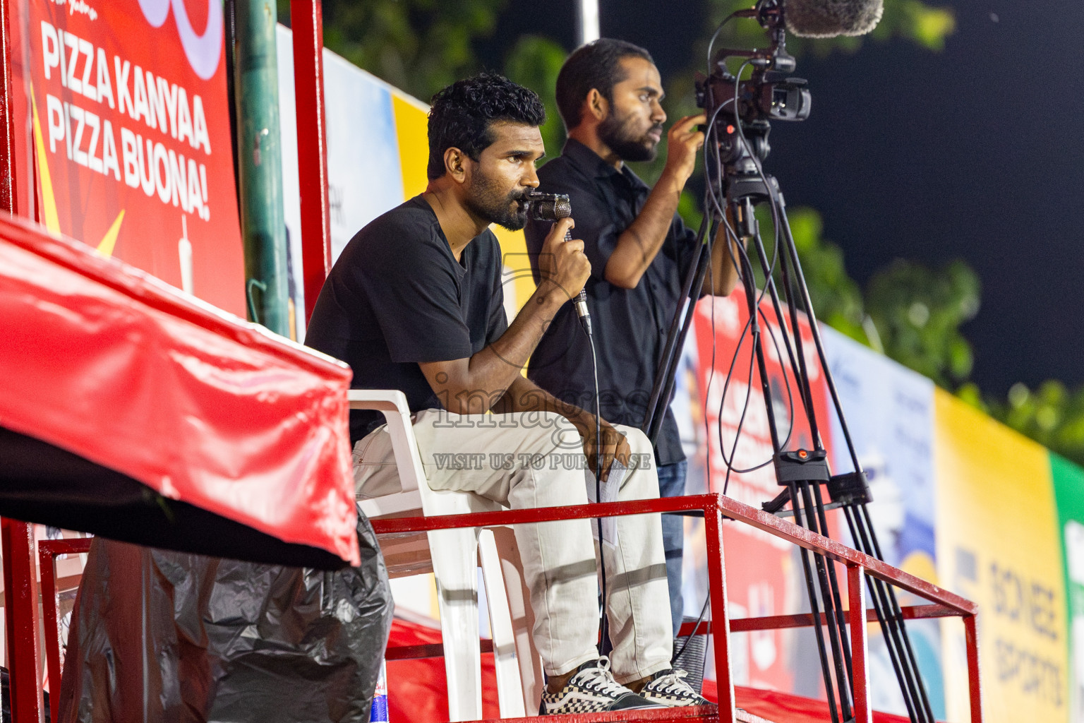 HDh Naivaadhoo vs HDh Nellaidhoo in Day 13 of Golden Futsal Challenge 2025 was held on Friday, 17th January 2025, in Hulhumale', Maldives. Photos: Nausham Waheed / images.mv